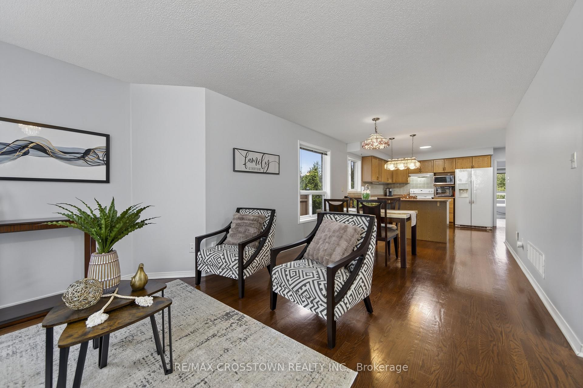 Photo 4 of 1258 Vincent Crescent, Innisfil, Alcona — HOMEH
