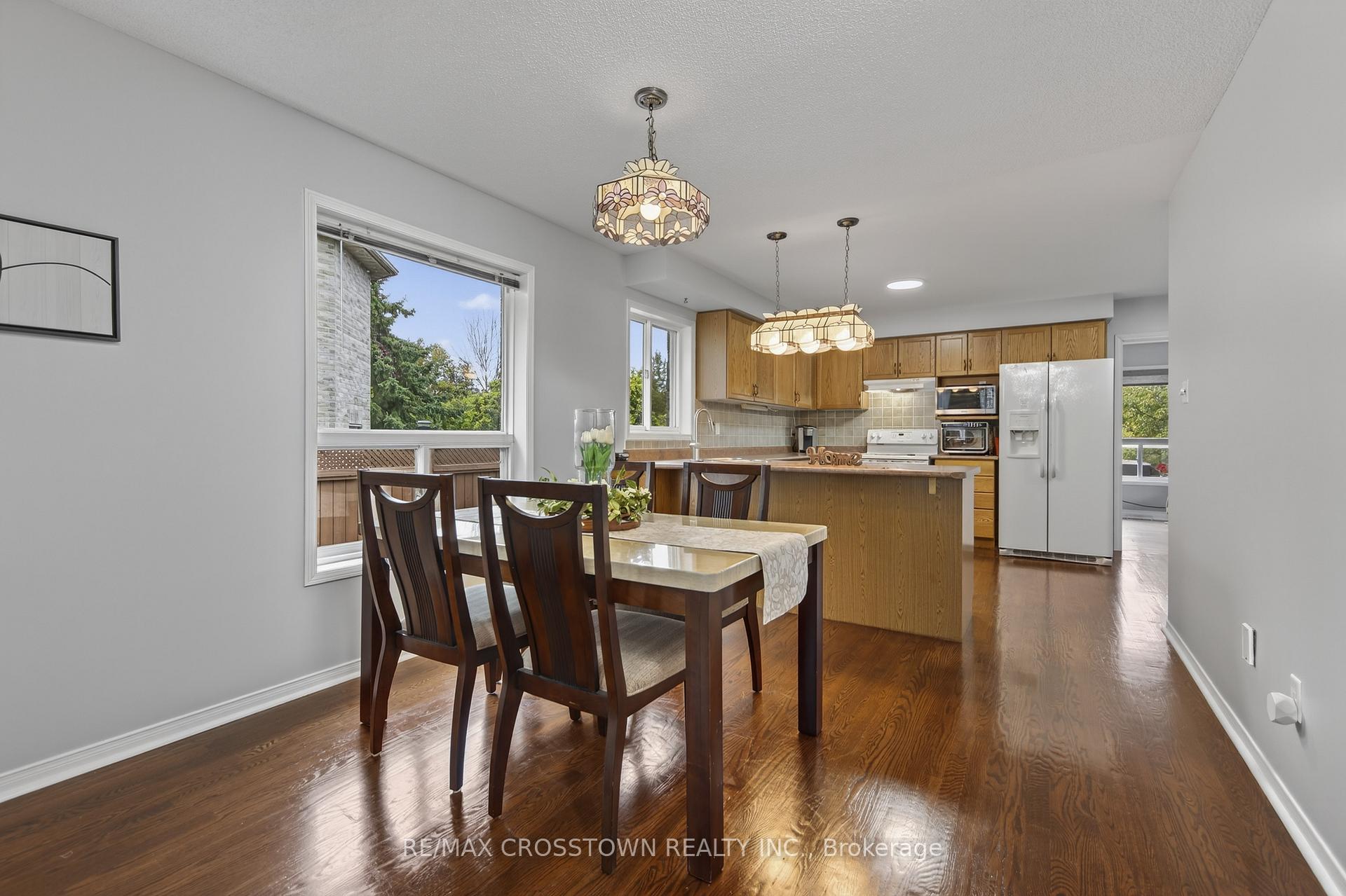 Photo 5 of 1258 Vincent Crescent, Innisfil, Alcona — HOMEH