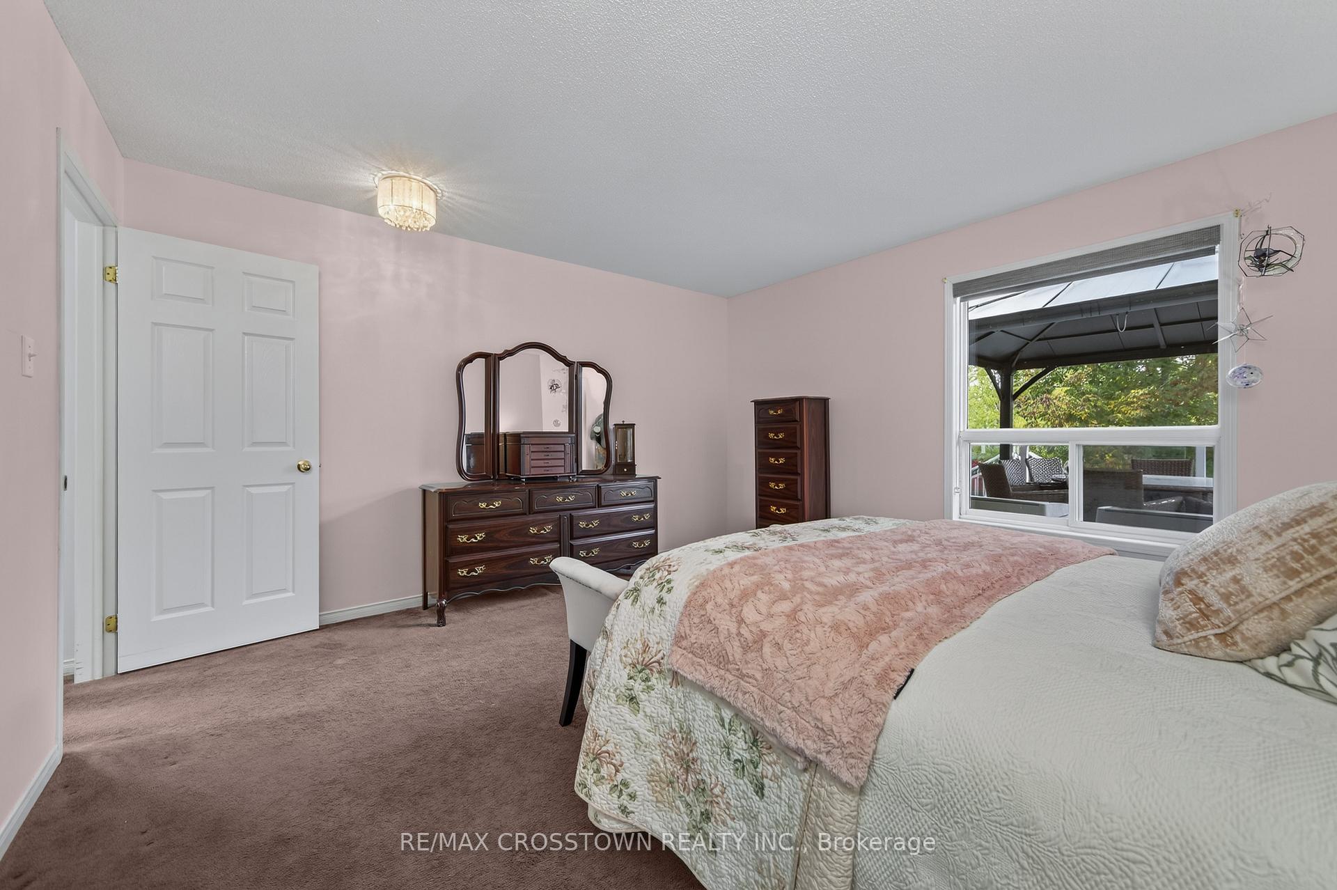 Photo 15 of 1258 Vincent Crescent, Innisfil, Alcona — HOMEH