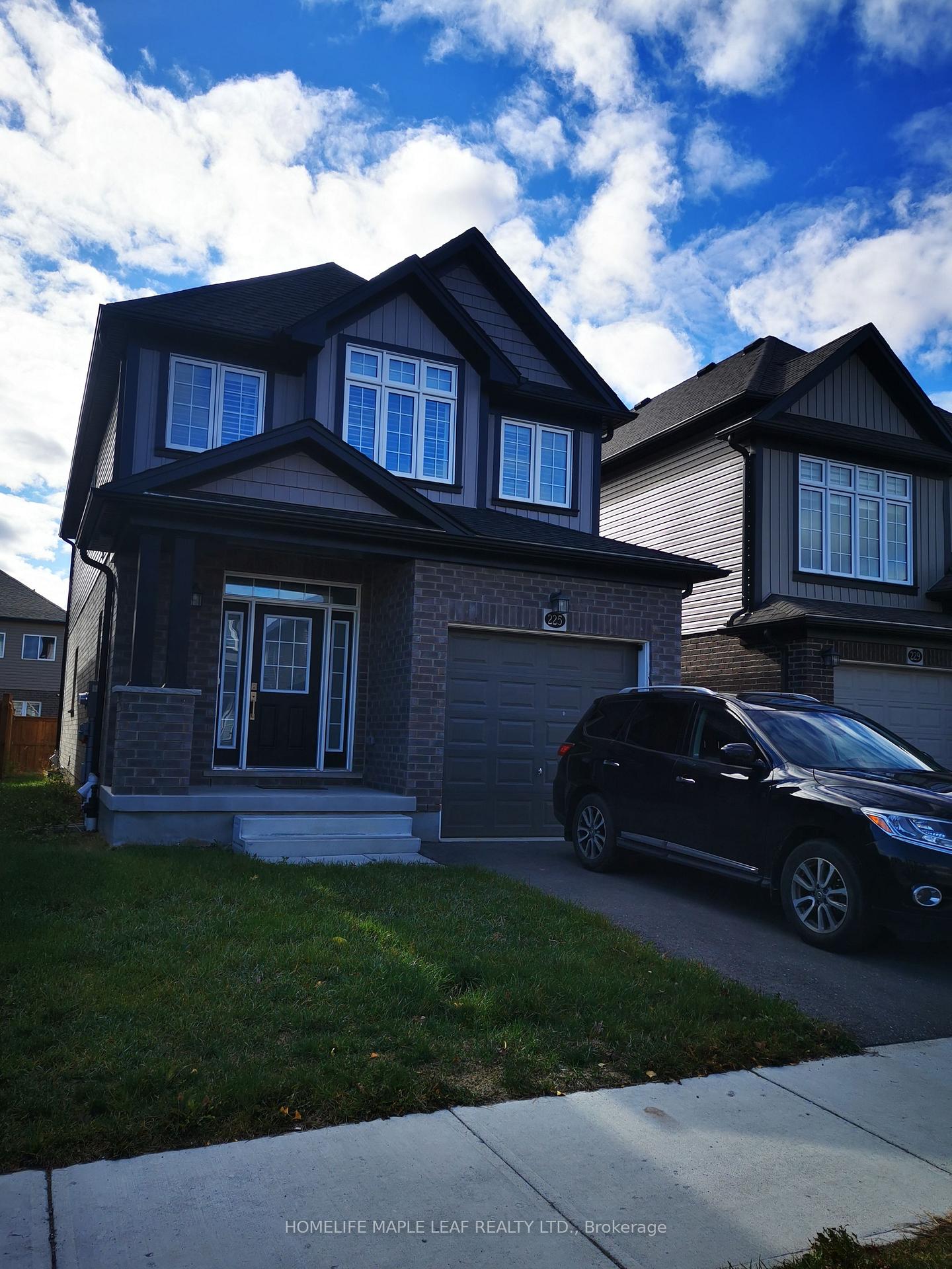 Photo 2 of 225 Sedgewood Street, Kitchener — HOMEH