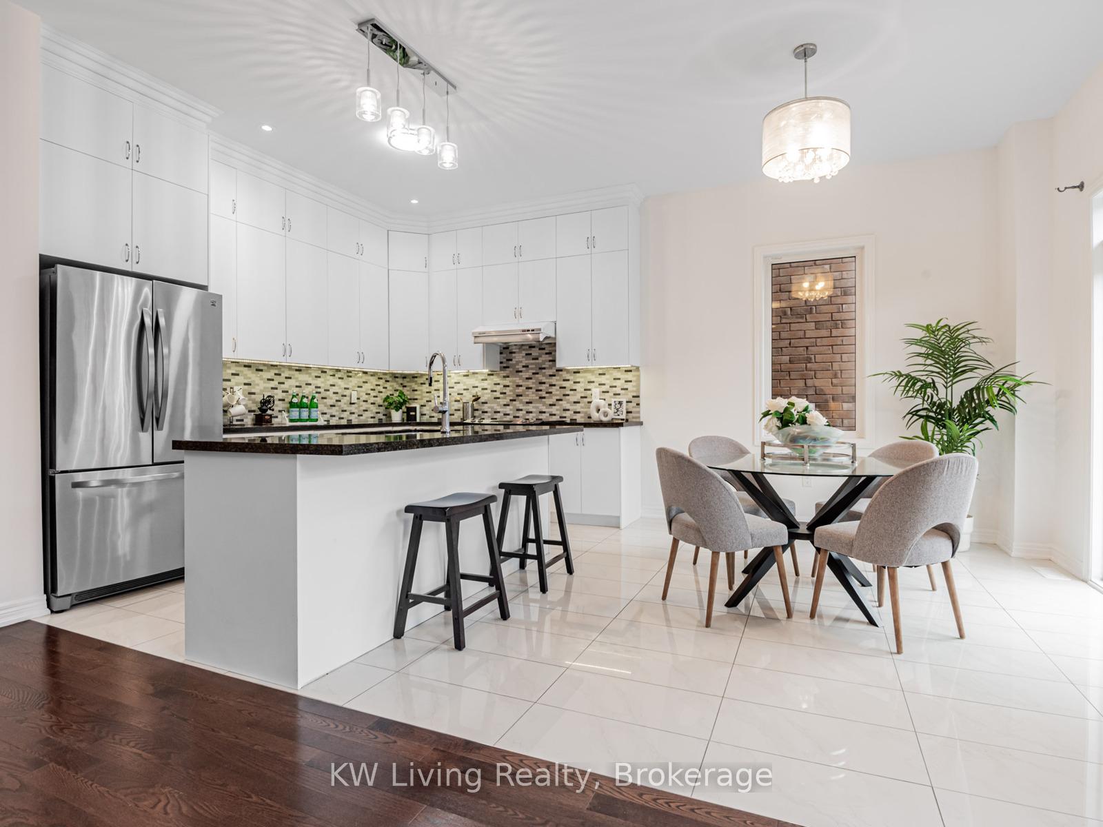 Photo 7 of 37 Jeffrey Nihda Crescent, Markham, Greensborough — HOMEH