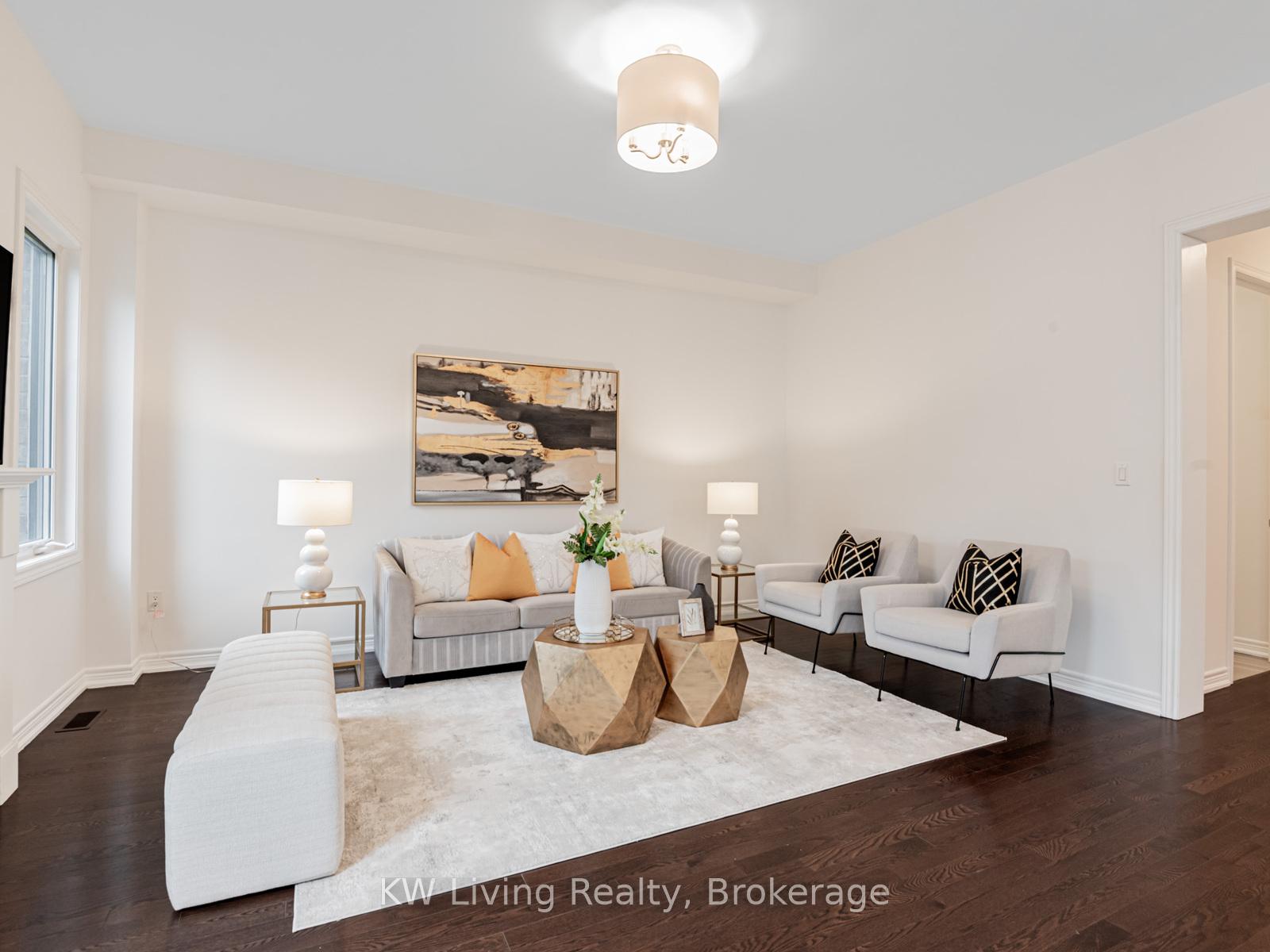 Photo 10 of 37 Jeffrey Nihda Crescent, Markham, Greensborough — HOMEH