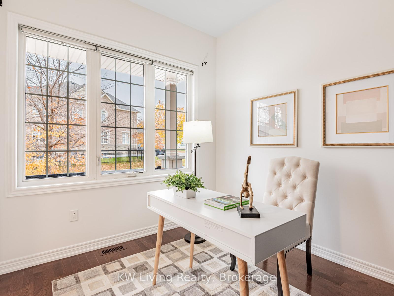 Photo 13 of 37 Jeffrey Nihda Crescent, Markham, Greensborough — HOMEH