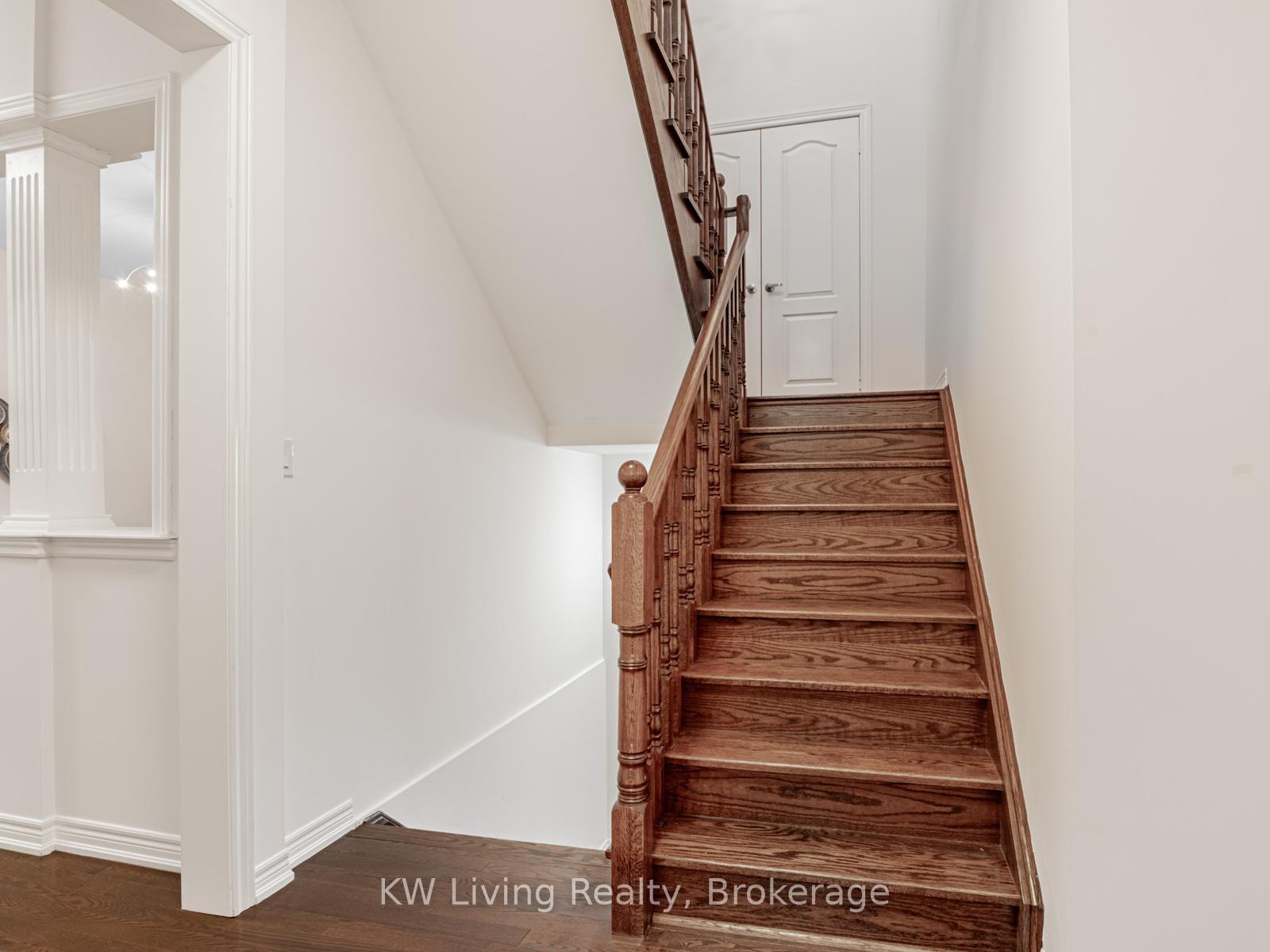 Photo 18 of 37 Jeffrey Nihda Crescent, Markham, Greensborough — HOMEH