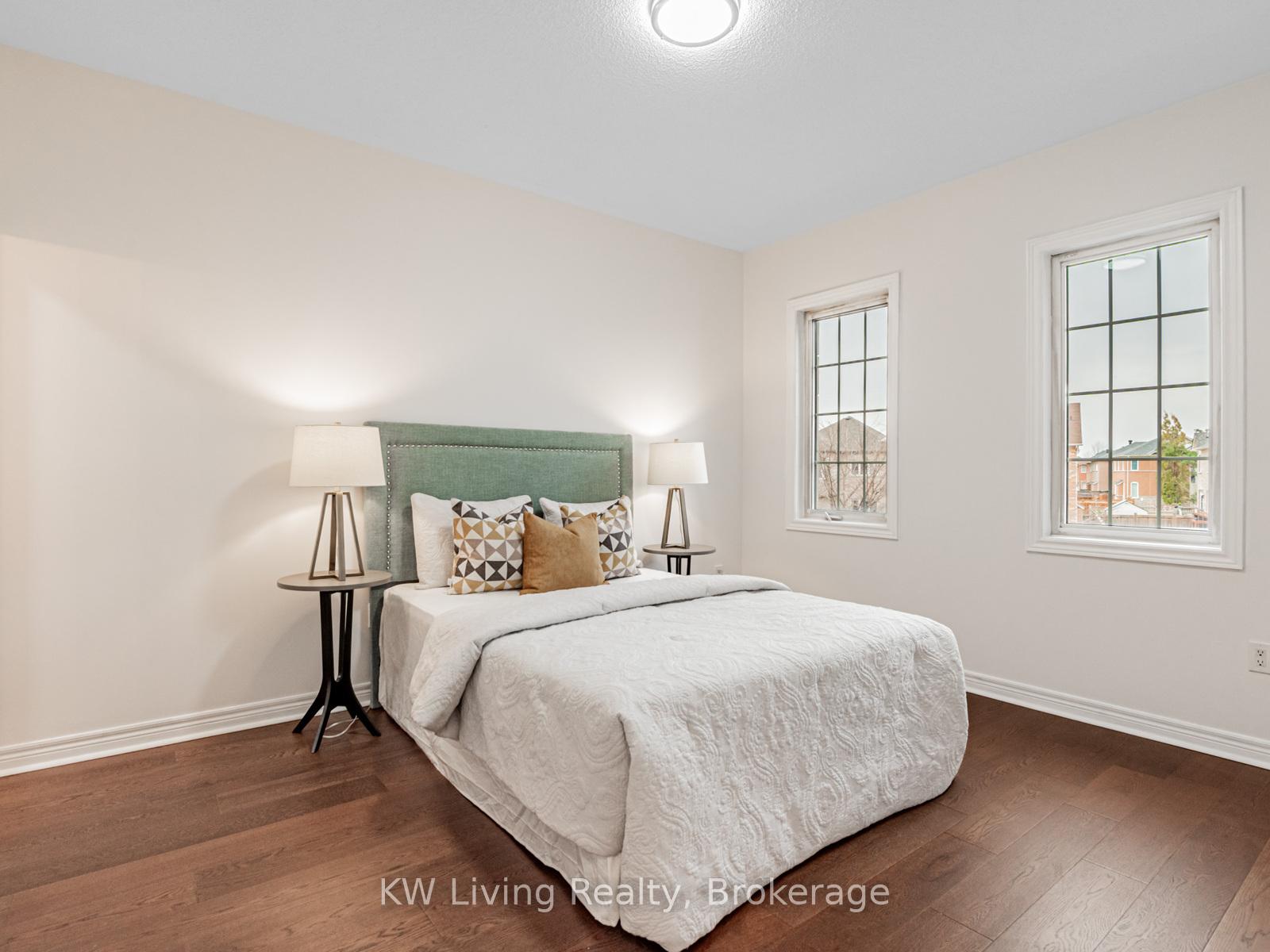 Photo 26 of 37 Jeffrey Nihda Crescent, Markham, Greensborough — HOMEH