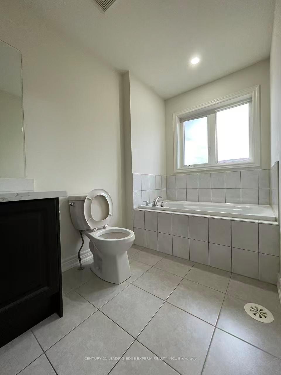 Photo 17 of 6 Fanny Grove Way, Markham, Greensborough — HOMEH