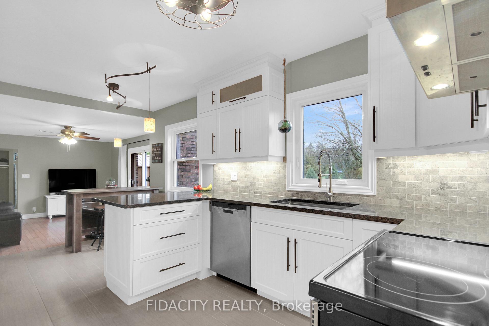 Photo 16 of 6657 Bluebird Street, Ottawa, Kars — HOMEH