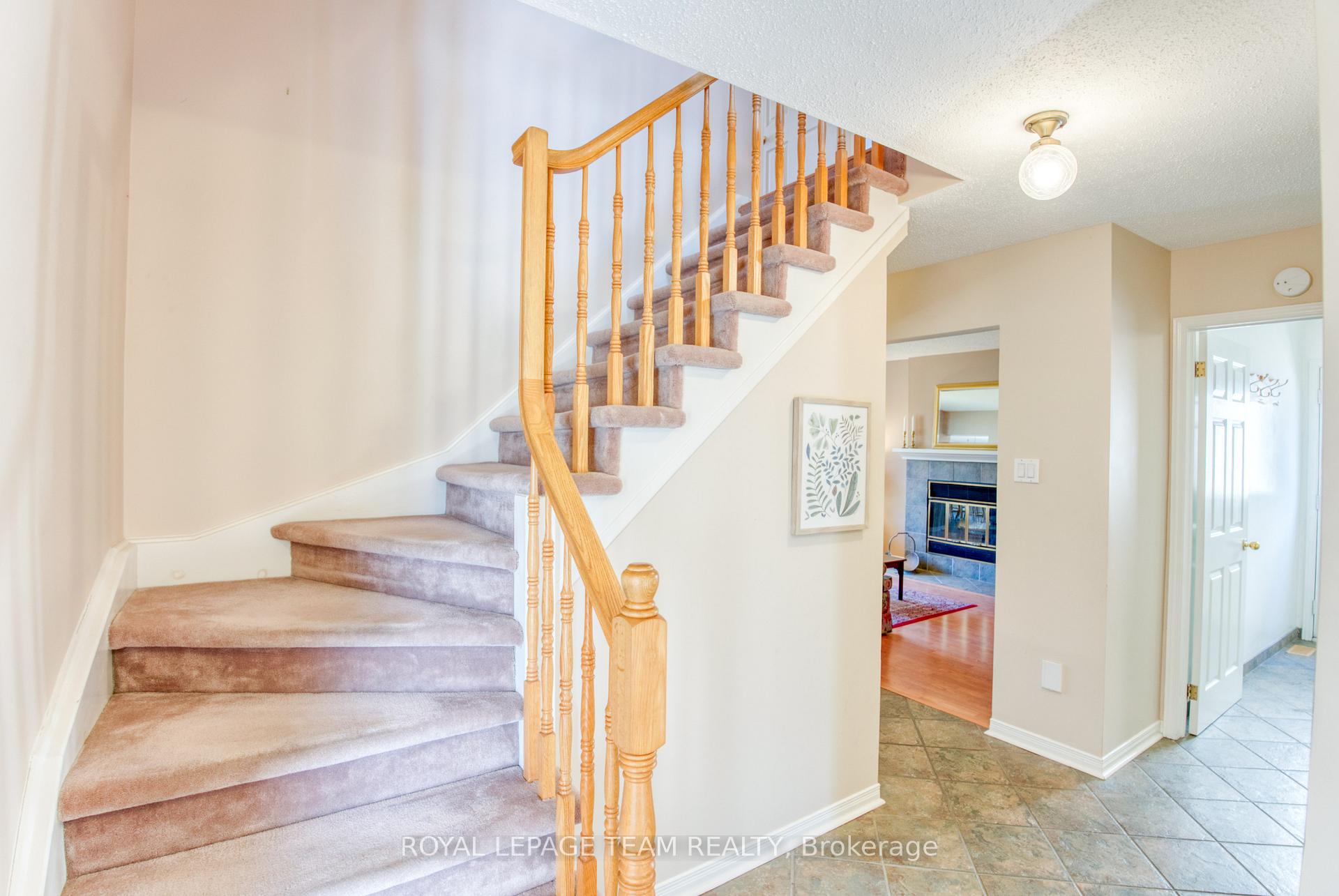 Photo 6 of 69 Shetland Way, Ottawa, Kanata - Bridlewood — HOMEH