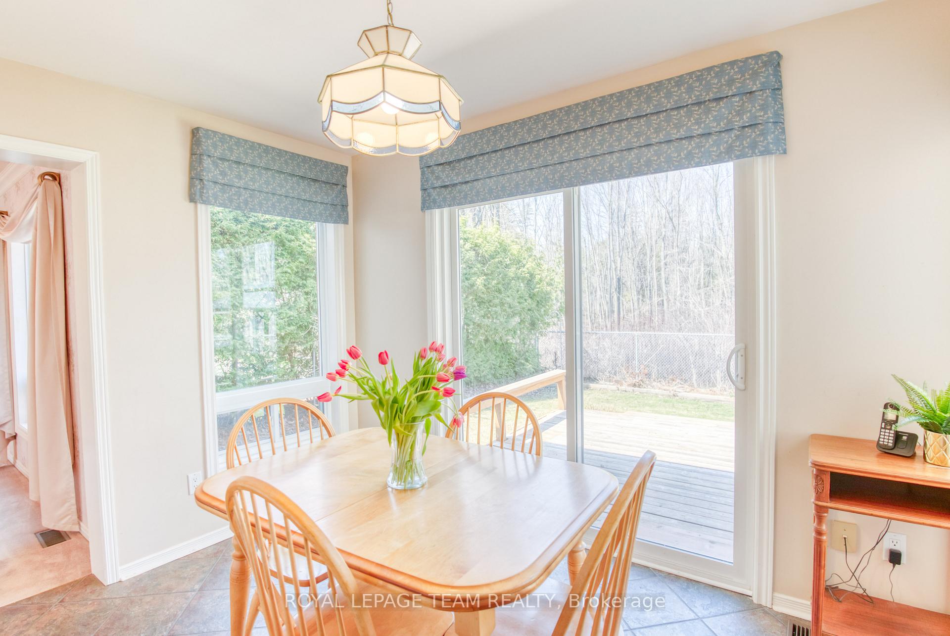 Photo 9 of 69 Shetland Way, Ottawa, Kanata - Bridlewood — HOMEH