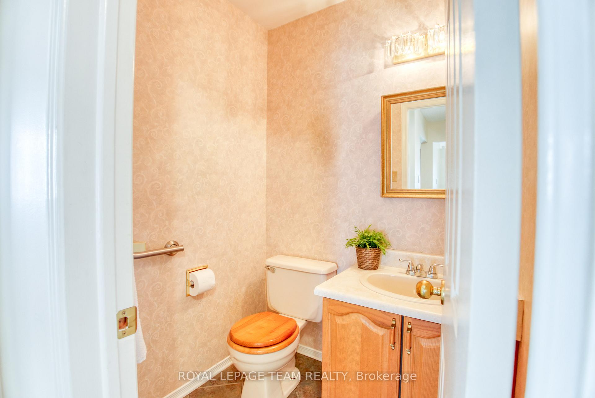 Photo 18 of 69 Shetland Way, Ottawa, Kanata - Bridlewood — HOMEH