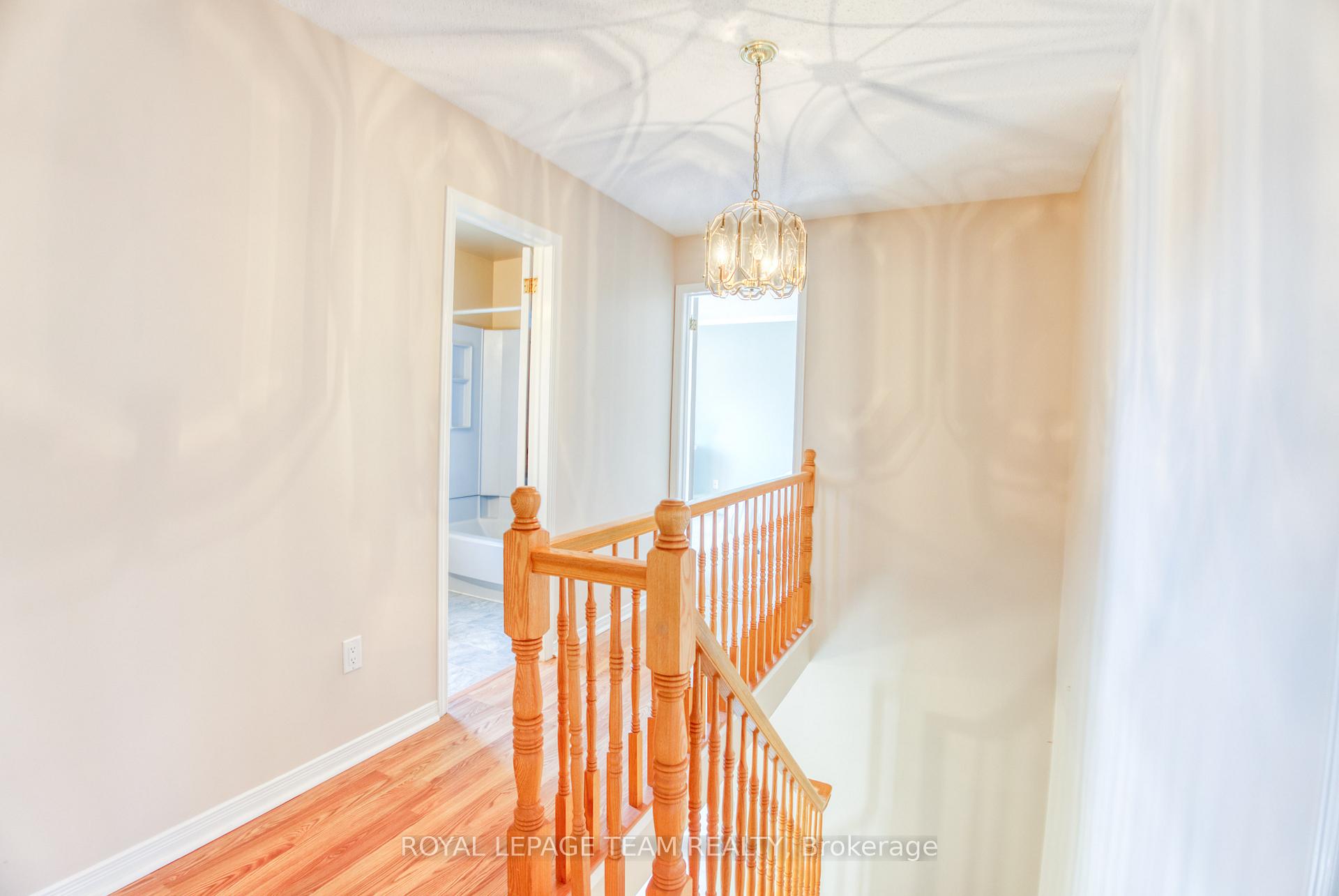 Photo 21 of 69 Shetland Way, Ottawa, Kanata - Bridlewood — HOMEH