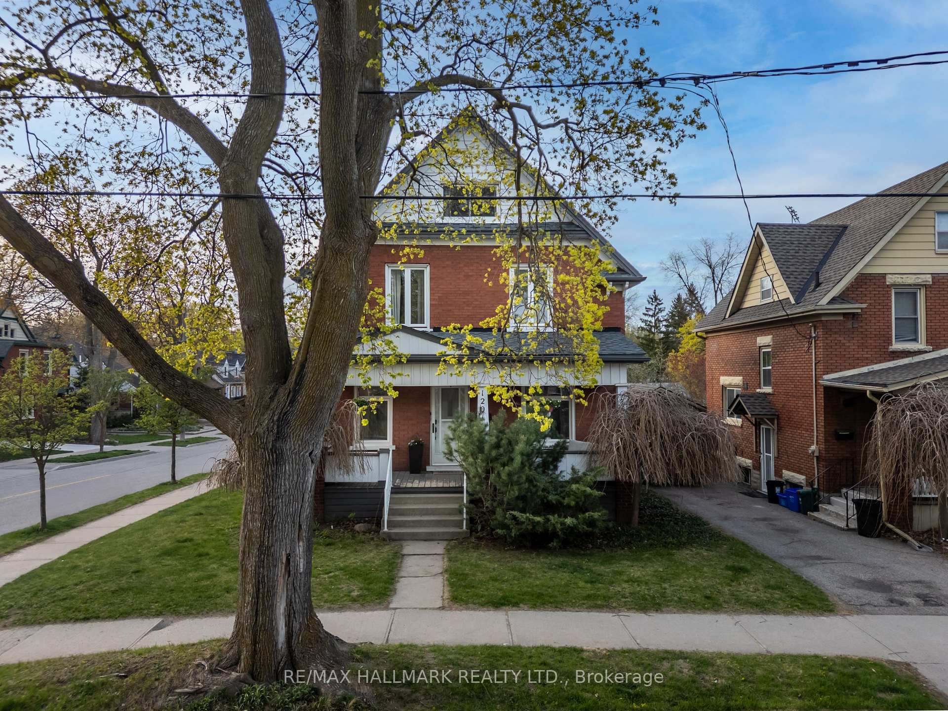 Photo 1 of 120 Cameron Street N, Kitchener, Auditorium — HOMEH