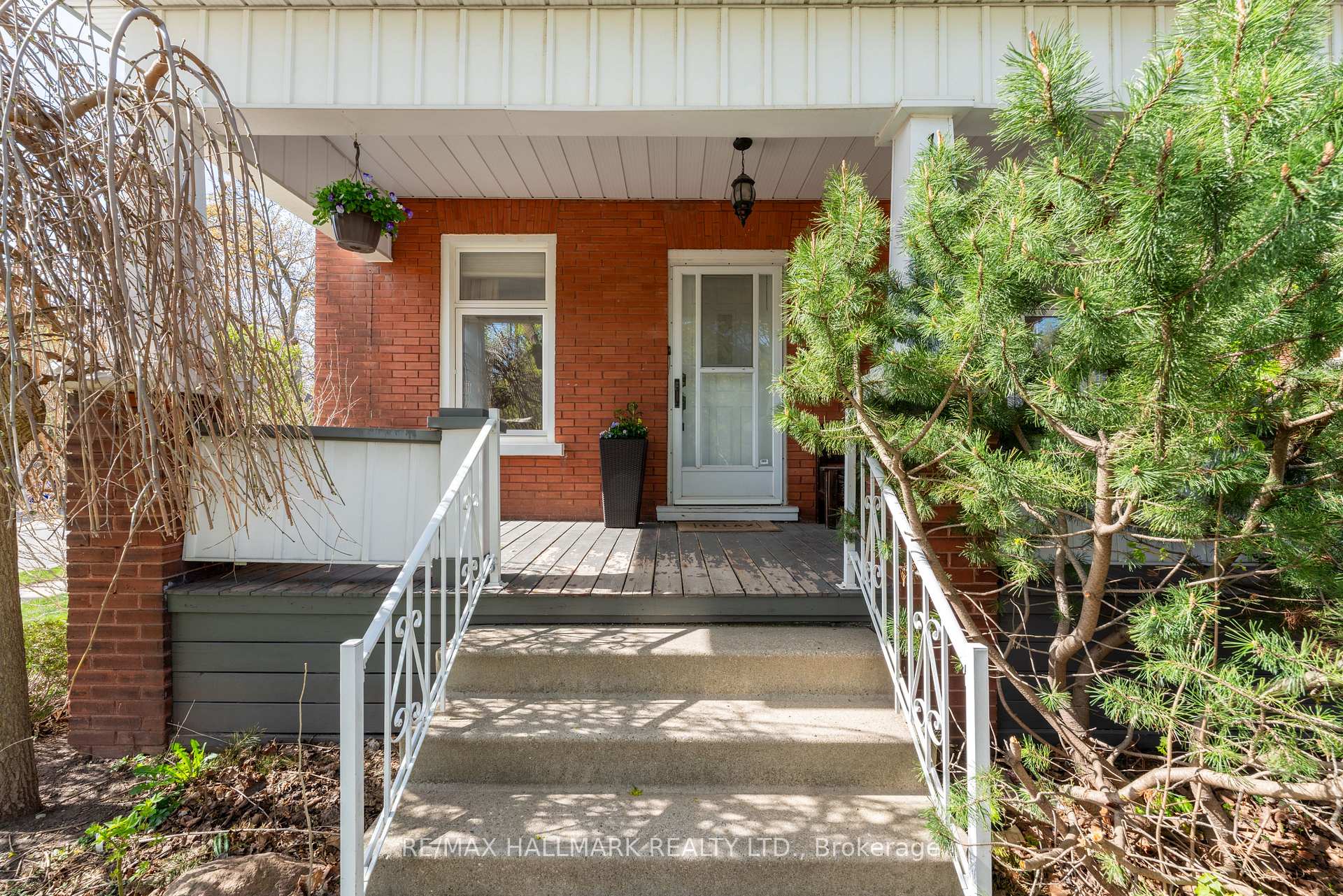 Photo 4 of 120 Cameron Street N, Kitchener, Auditorium — HOMEH