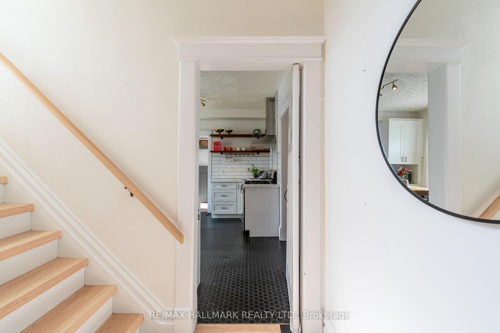 Photo 13 of 120 Cameron Street N, Kitchener, Auditorium — HOMEH