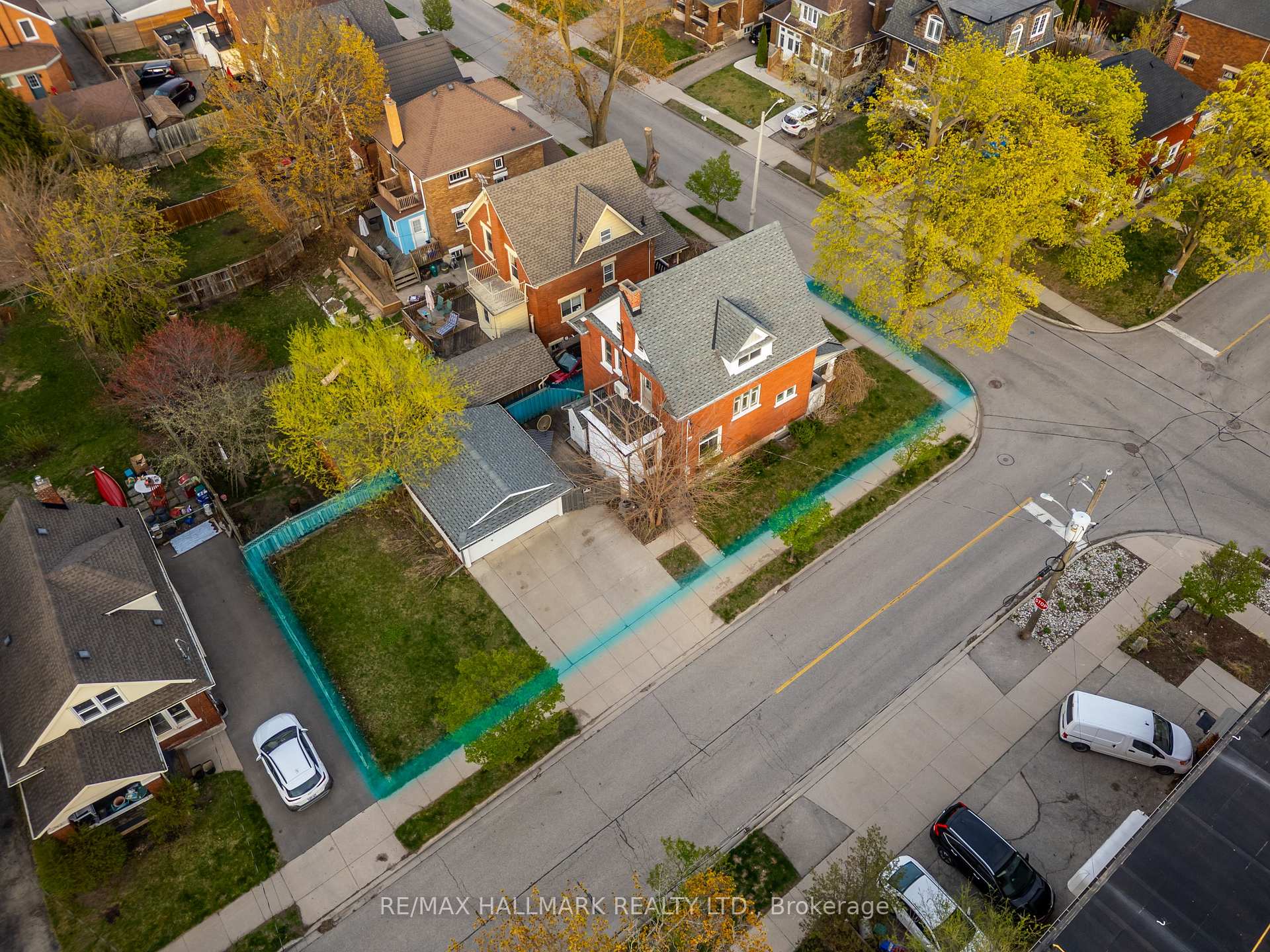 Photo 44 of 120 Cameron Street N, Kitchener, Auditorium — HOMEH