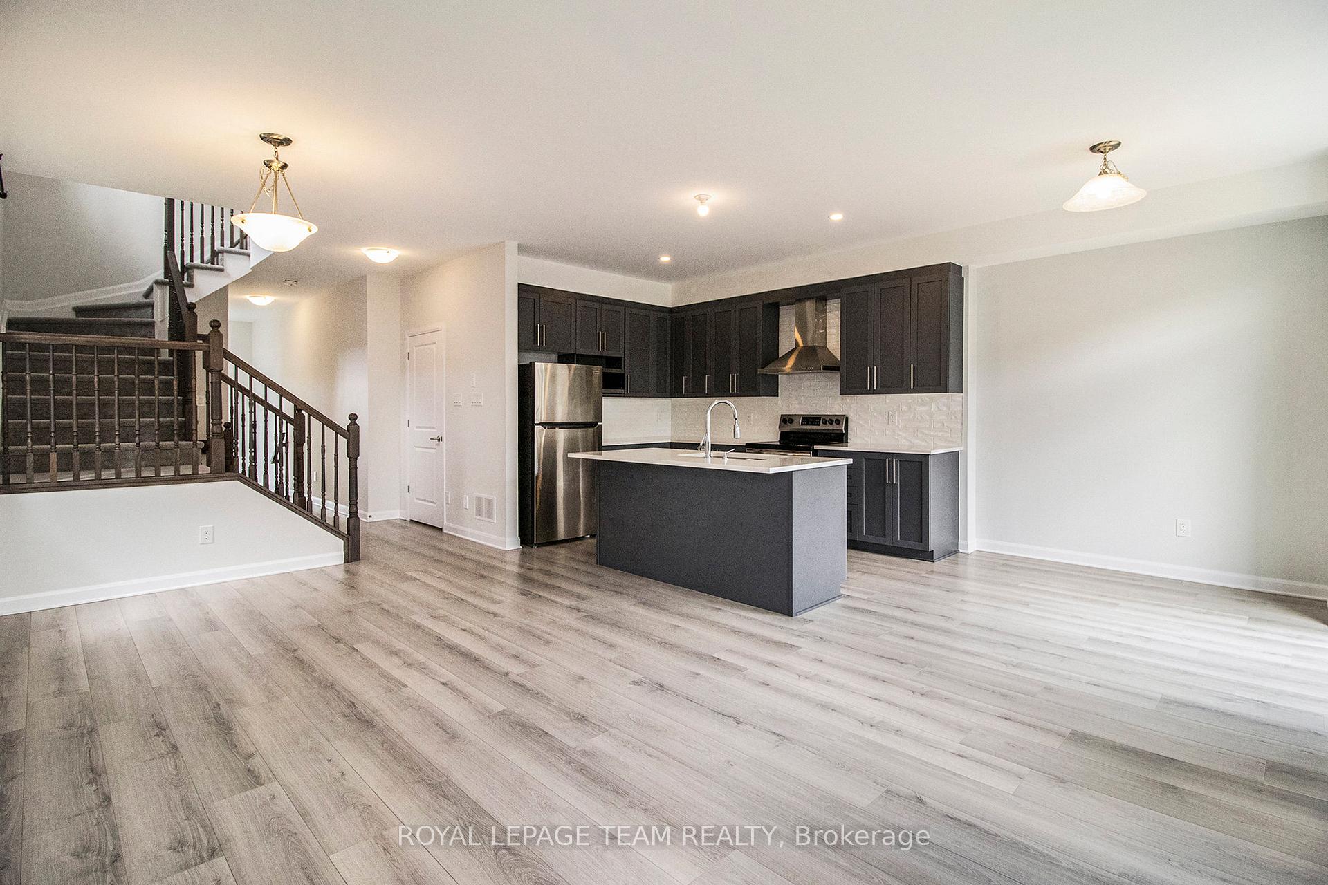 Photo 12 of 531 Winterset Road, Ottawa, Kanata - Kanata Lakes/Heritage Hills — HOMEH