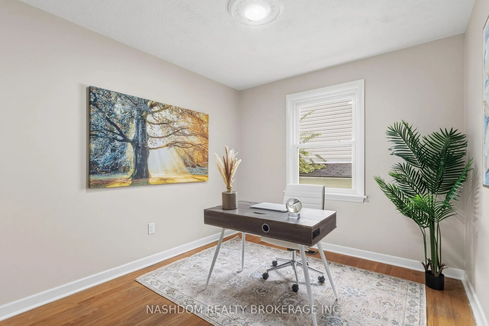 Photo 10 of 9 McKay Road, Hamilton, Dundas — HOMEH
