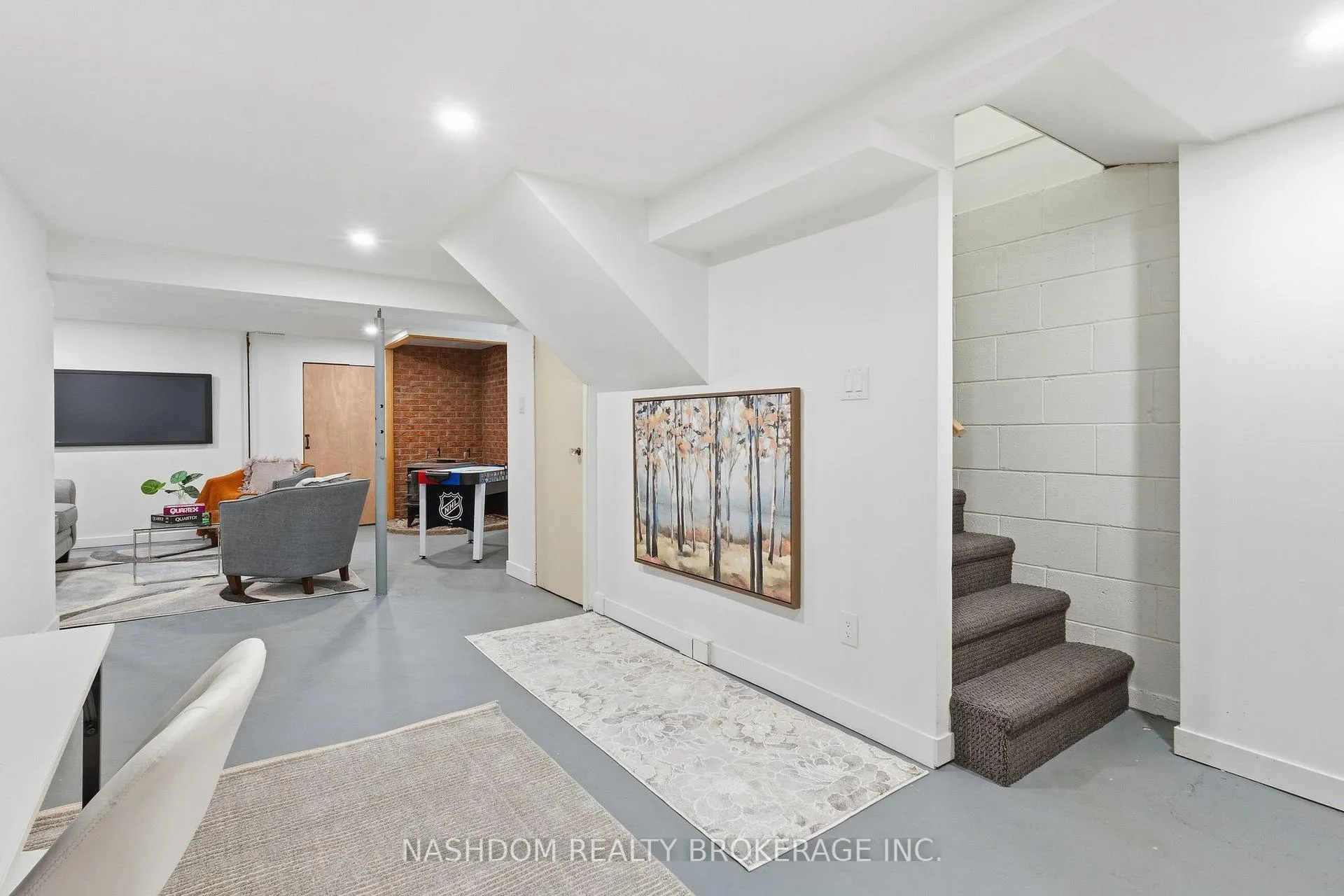 Photo 16 of 9 McKay Road, Hamilton, Dundas — HOMEH