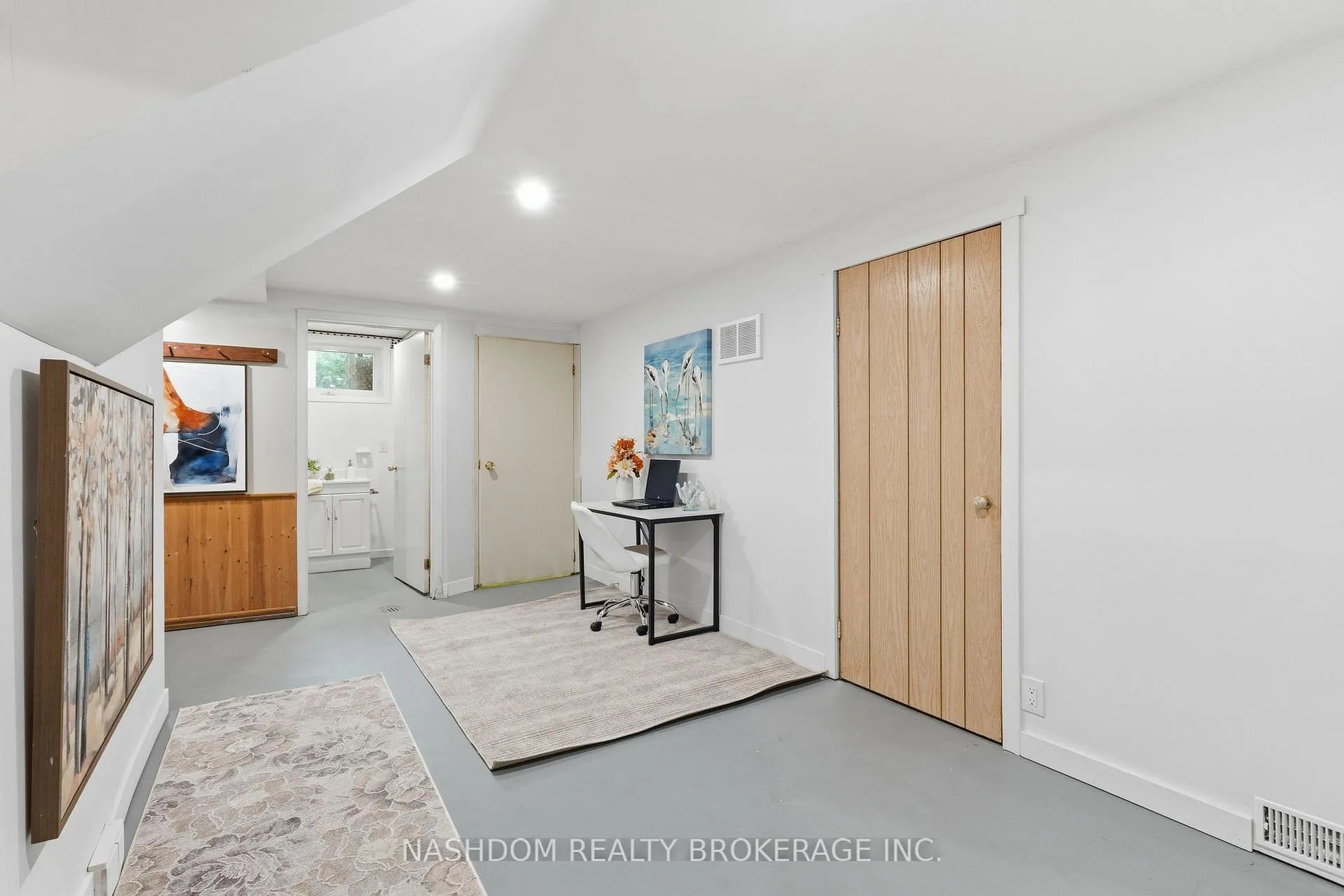 Photo 19 of 9 McKay Road, Hamilton, Dundas — HOMEH