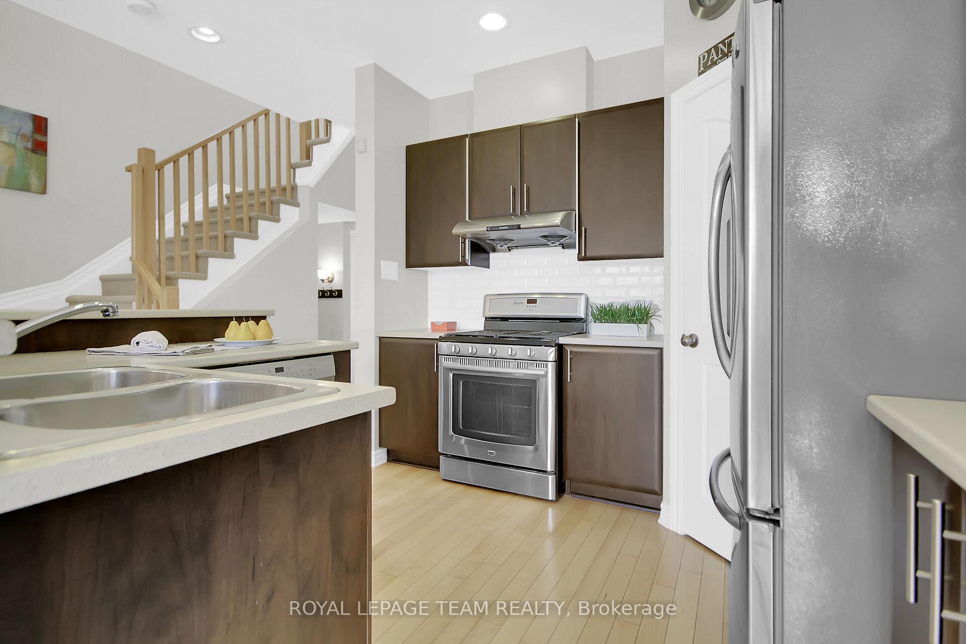 Photo 19 of 239 Waymark Crescent, Ottawa, Kanata - Bridlewood — HOMEH