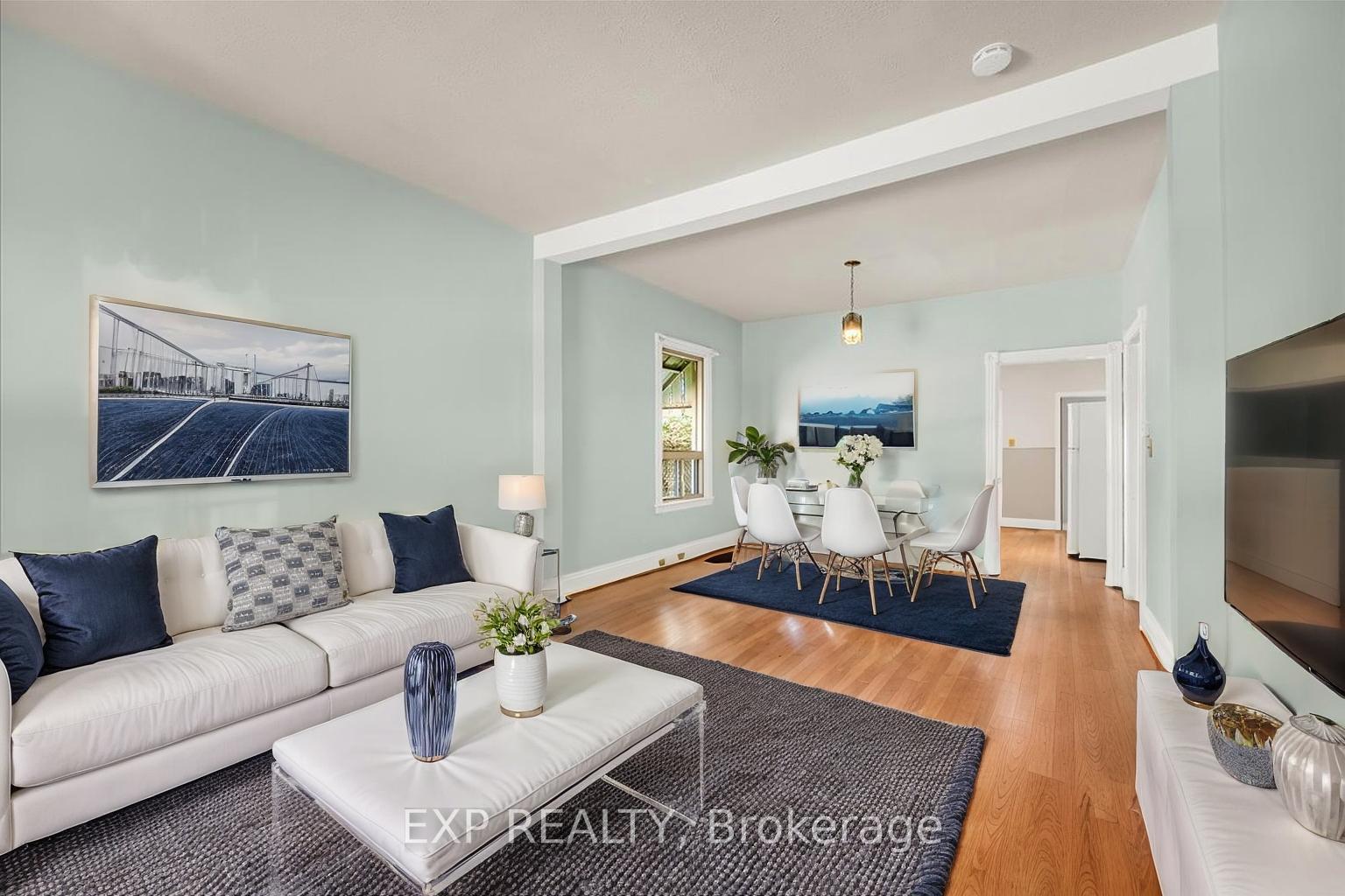 Photo 5 of 30 Baker Street, Hamilton, Strathcona — HOMEH