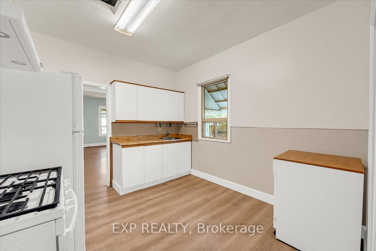 Photo 12 of 30 Baker Street, Hamilton, Strathcona — HOMEH
