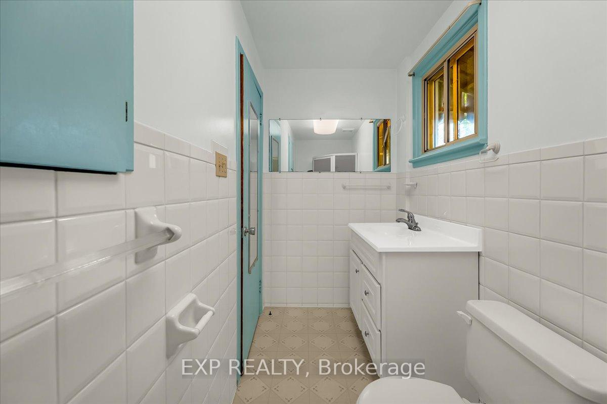 Photo 16 of 30 Baker Street, Hamilton, Strathcona — HOMEH