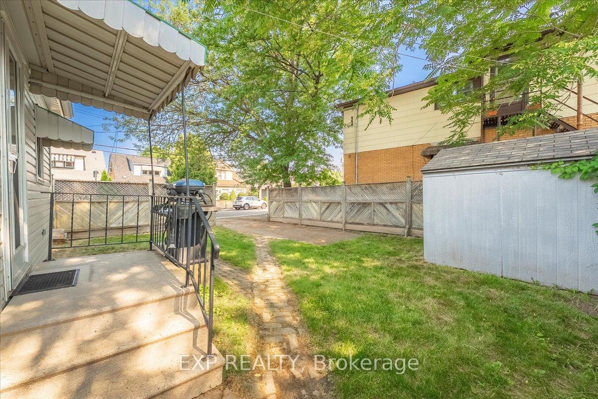 Photo 19 of 30 Baker Street, Hamilton, Strathcona — HOMEH