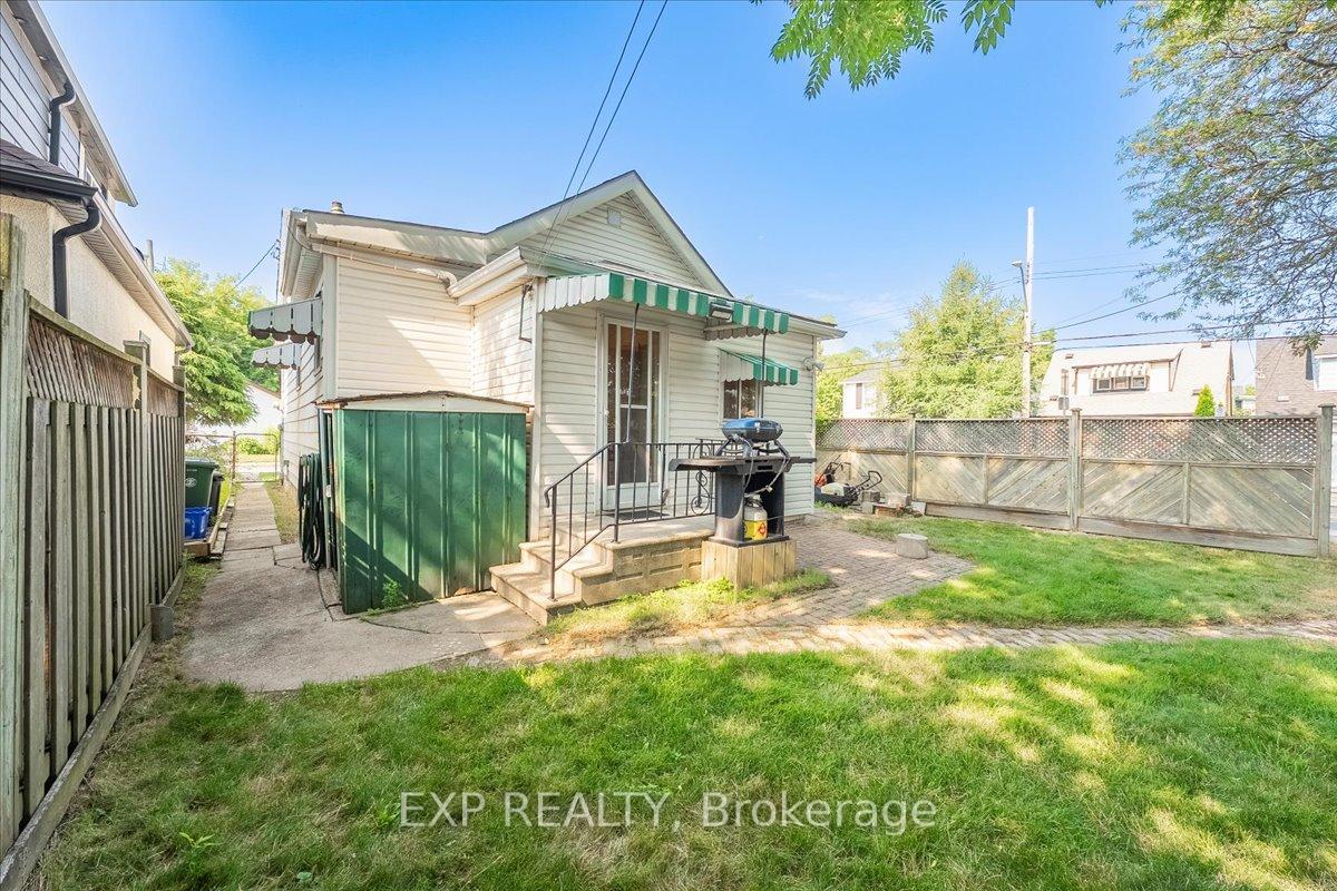 Photo 20 of 30 Baker Street, Hamilton, Strathcona — HOMEH
