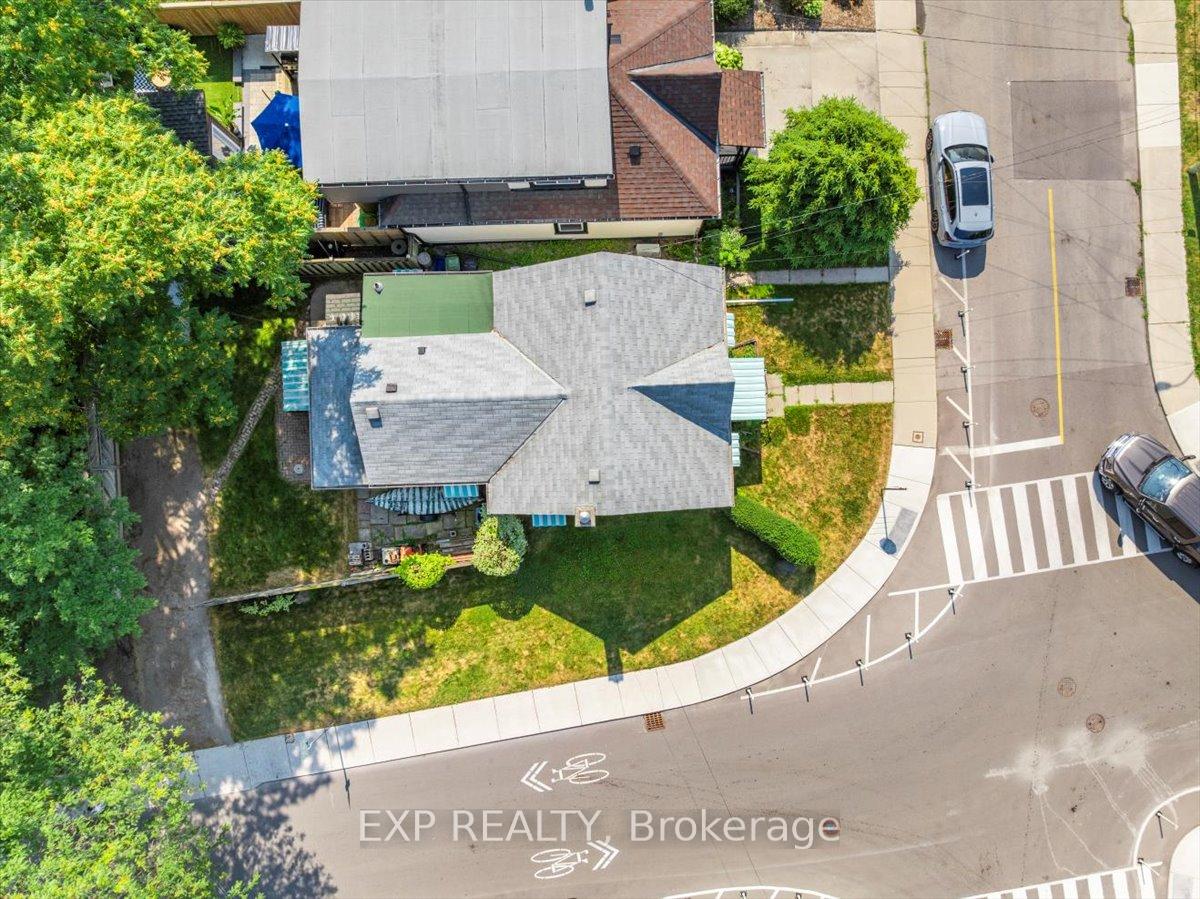 Photo 25 of 30 Baker Street, Hamilton, Strathcona — HOMEH