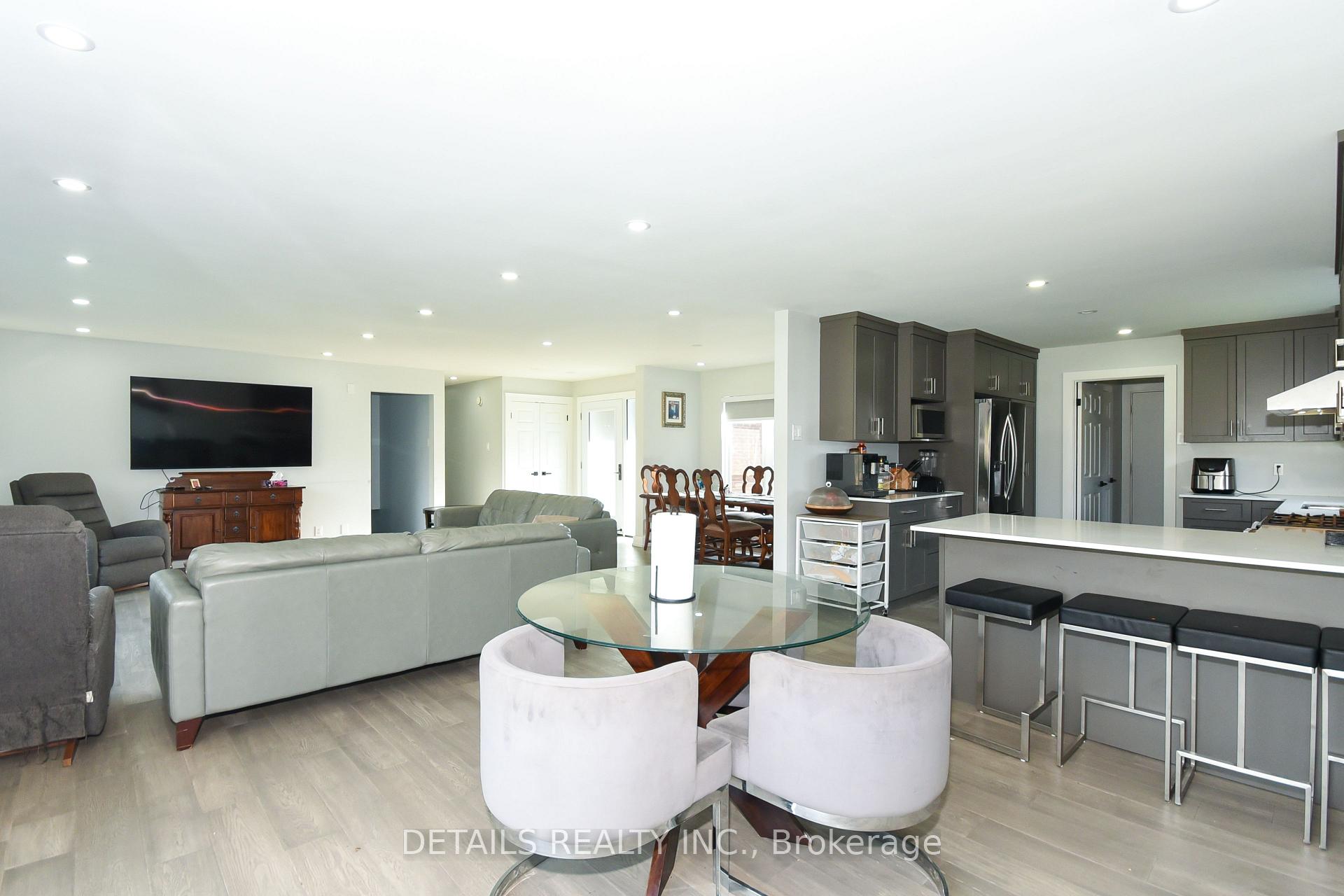 Photo 7 of 3442 Barnsdale Road, Ottawa, Manotick Village & Manotick Estates — HOMEH