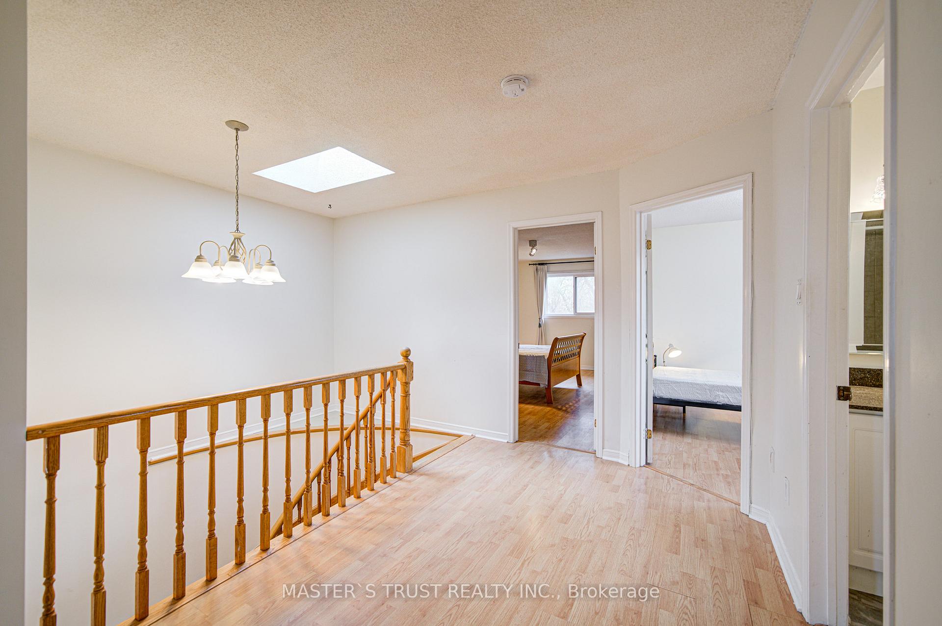 Photo 29 of 34 Denby Court, Markham, Unionville — HOMEH