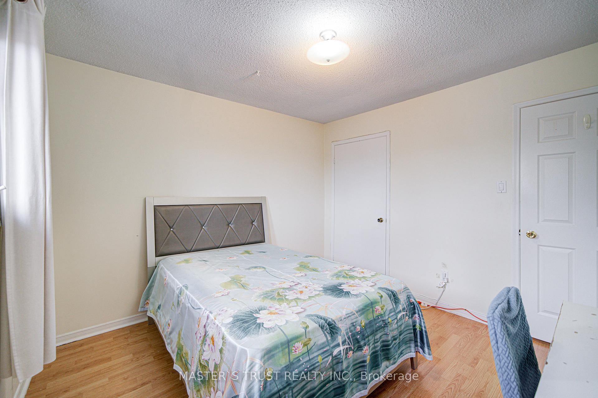 Photo 43 of 34 Denby Court, Markham, Unionville — HOMEH