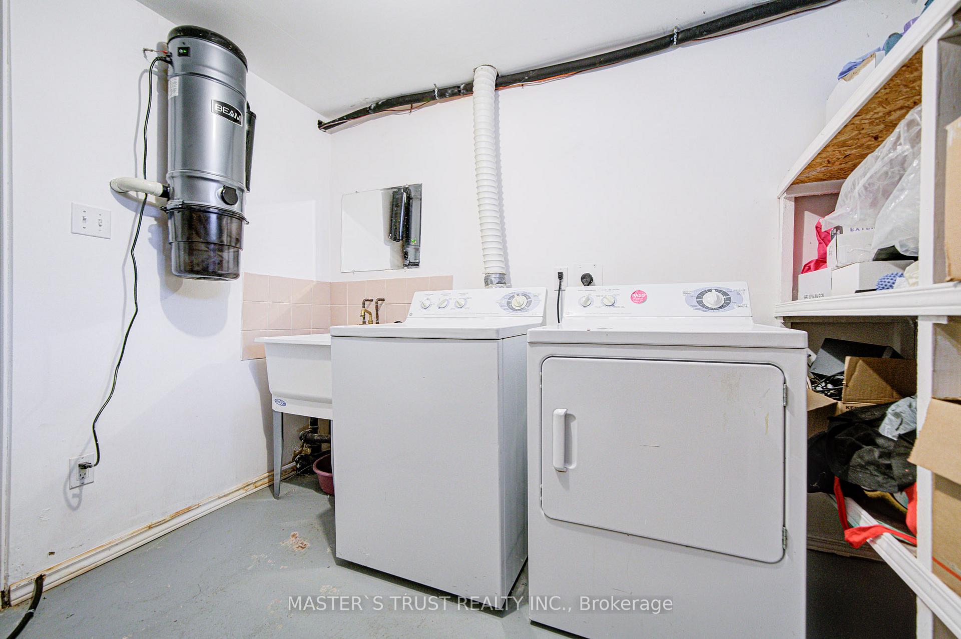 Photo 47 of 34 Denby Court, Markham, Unionville — HOMEH