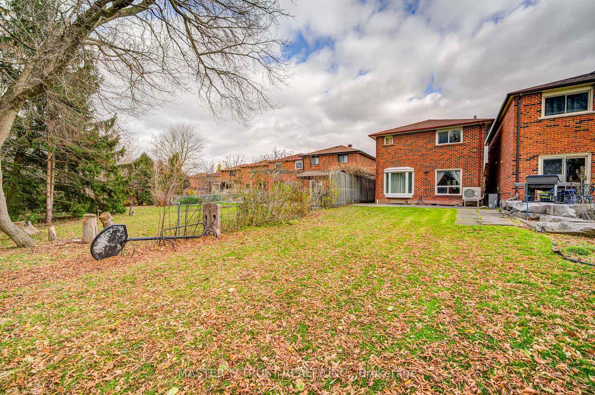 Photo 50 of 34 Denby Court, Markham, Unionville — HOMEH