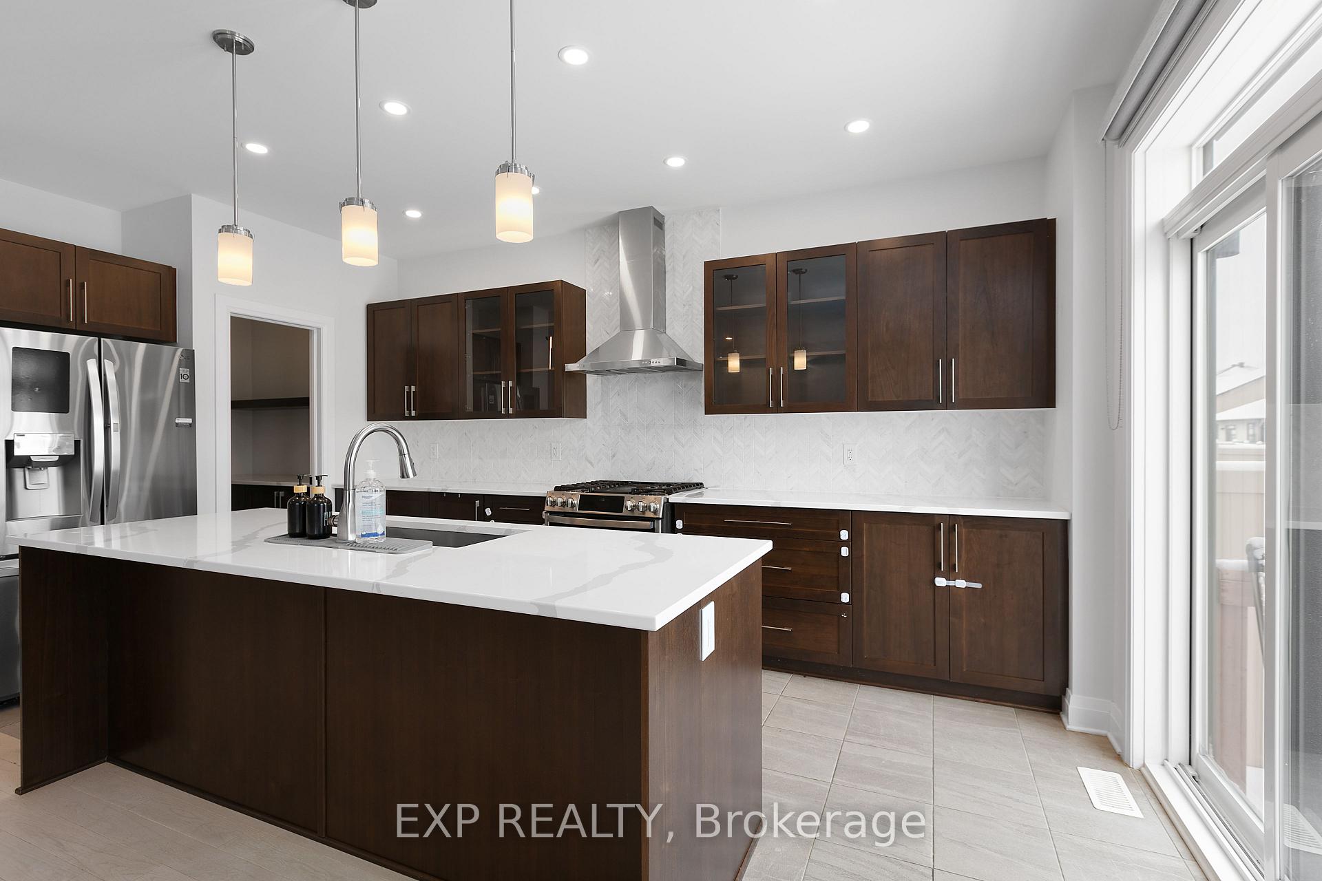 Photo 12 of 314 Cranesbill Road, Ottawa, Kanata - Emerald Meadows/Trailwest — HOMEH