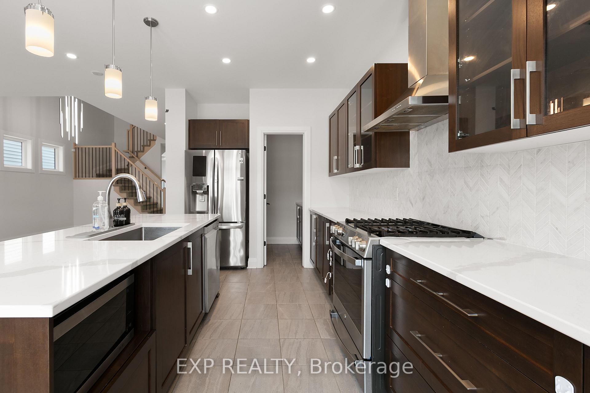Photo 13 of 314 Cranesbill Road, Ottawa, Kanata - Emerald Meadows/Trailwest — HOMEH