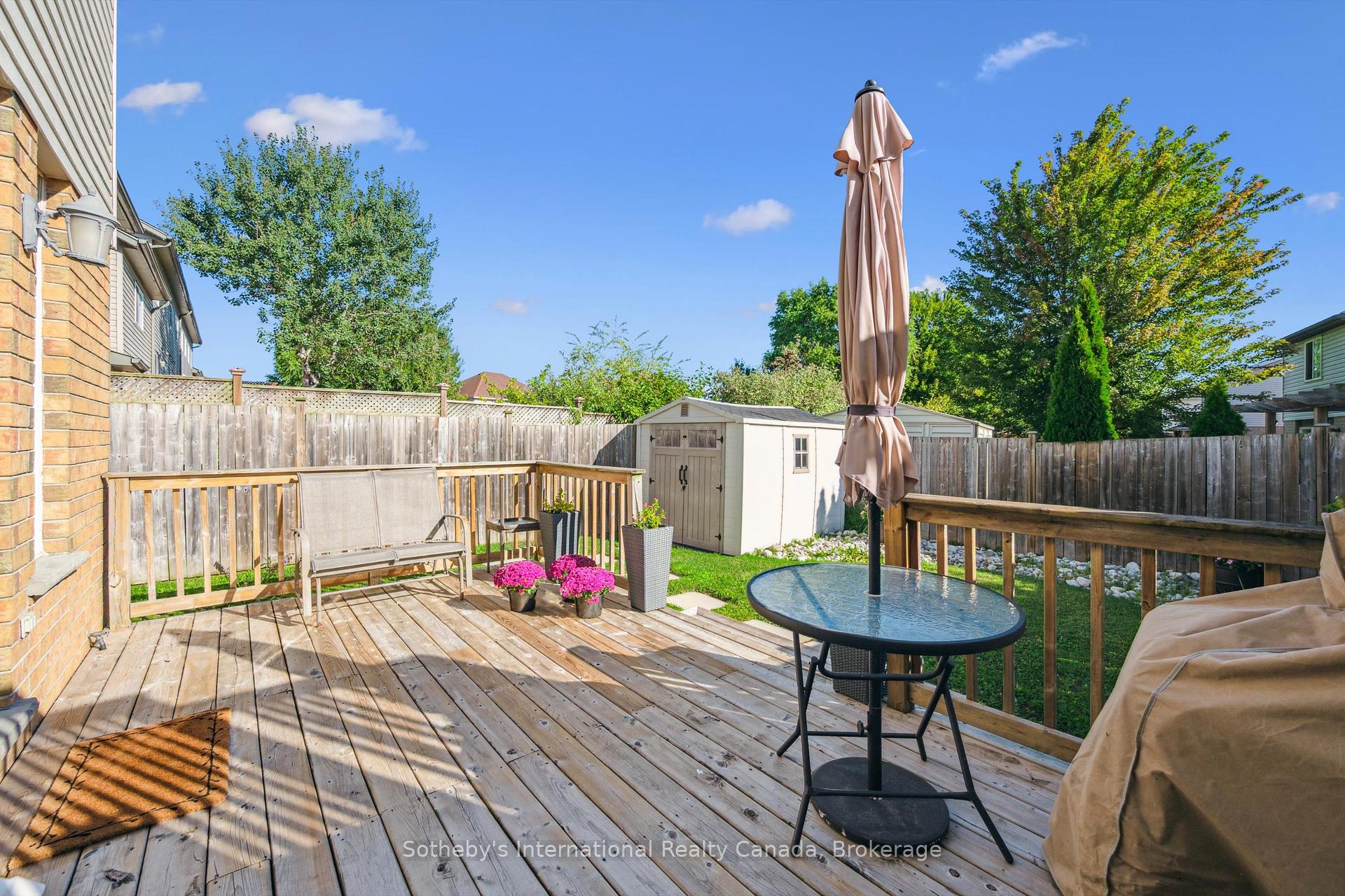 Photo 13 of 106 Max Becker Drive, Kitchener — HOMEH