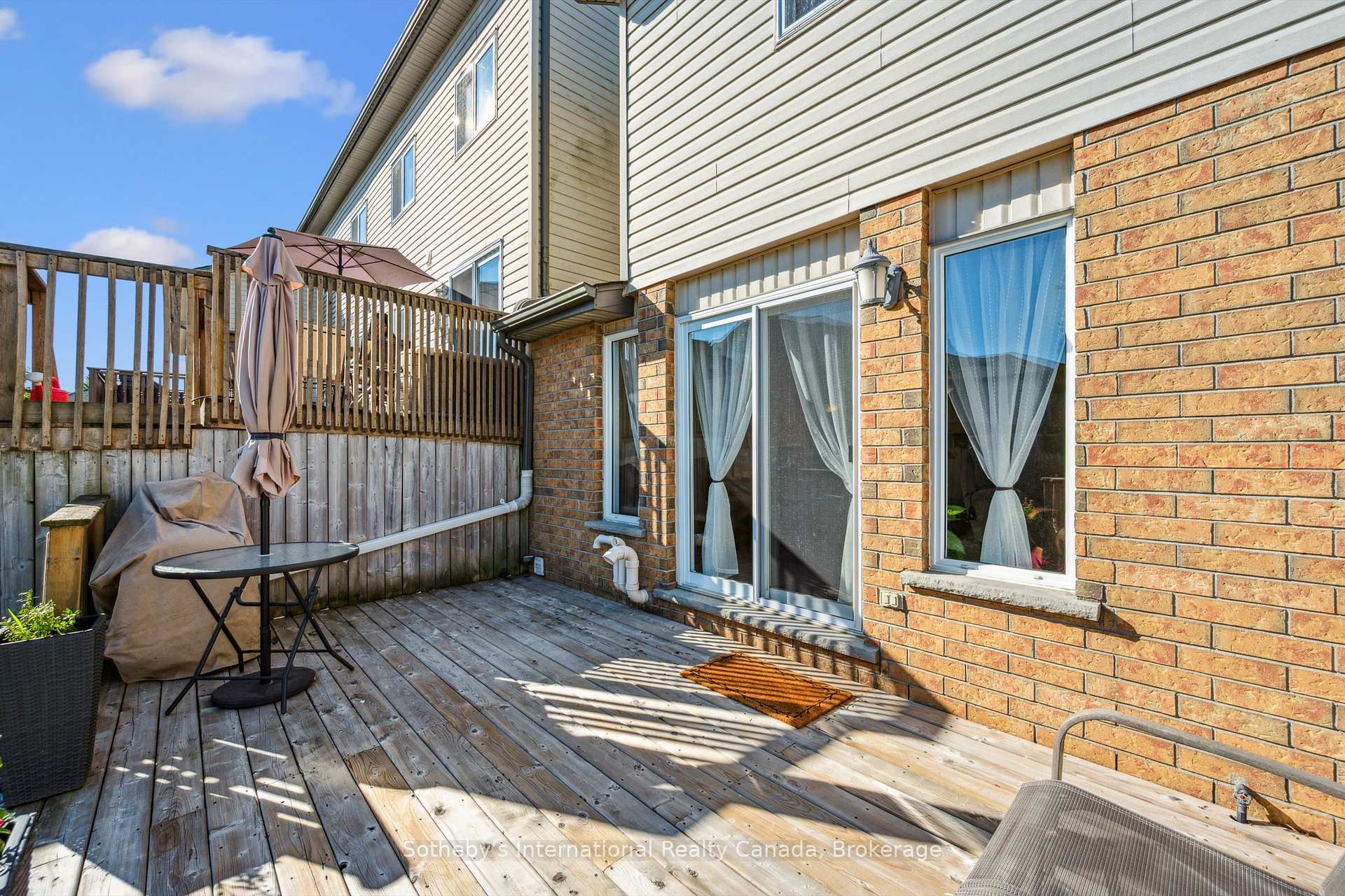 Photo 14 of 106 Max Becker Drive, Kitchener — HOMEH