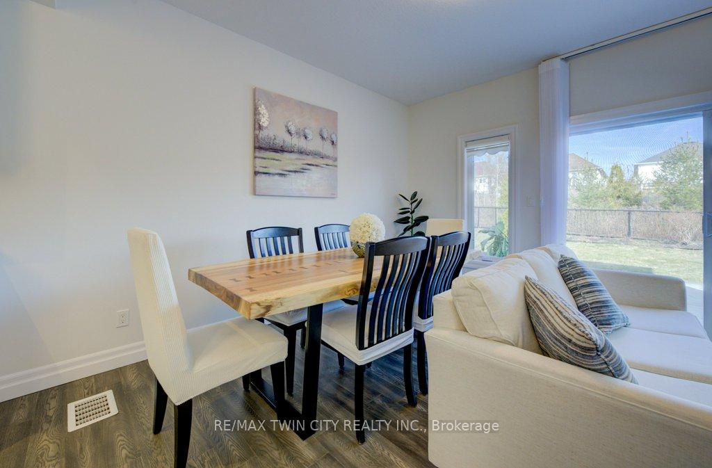 Photo 5 of 134 Forest Creek Drive, Kitchener — HOMEH