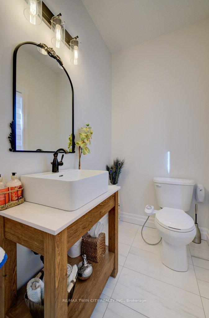 Photo 8 of 134 Forest Creek Drive, Kitchener — HOMEH