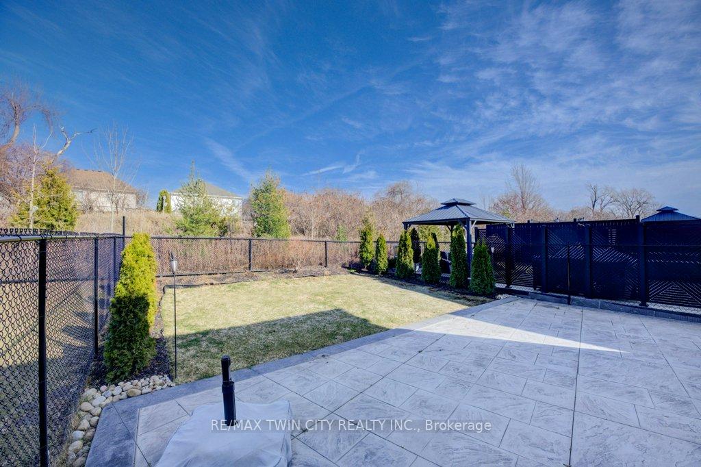 Photo 17 of 134 Forest Creek Drive, Kitchener — HOMEH