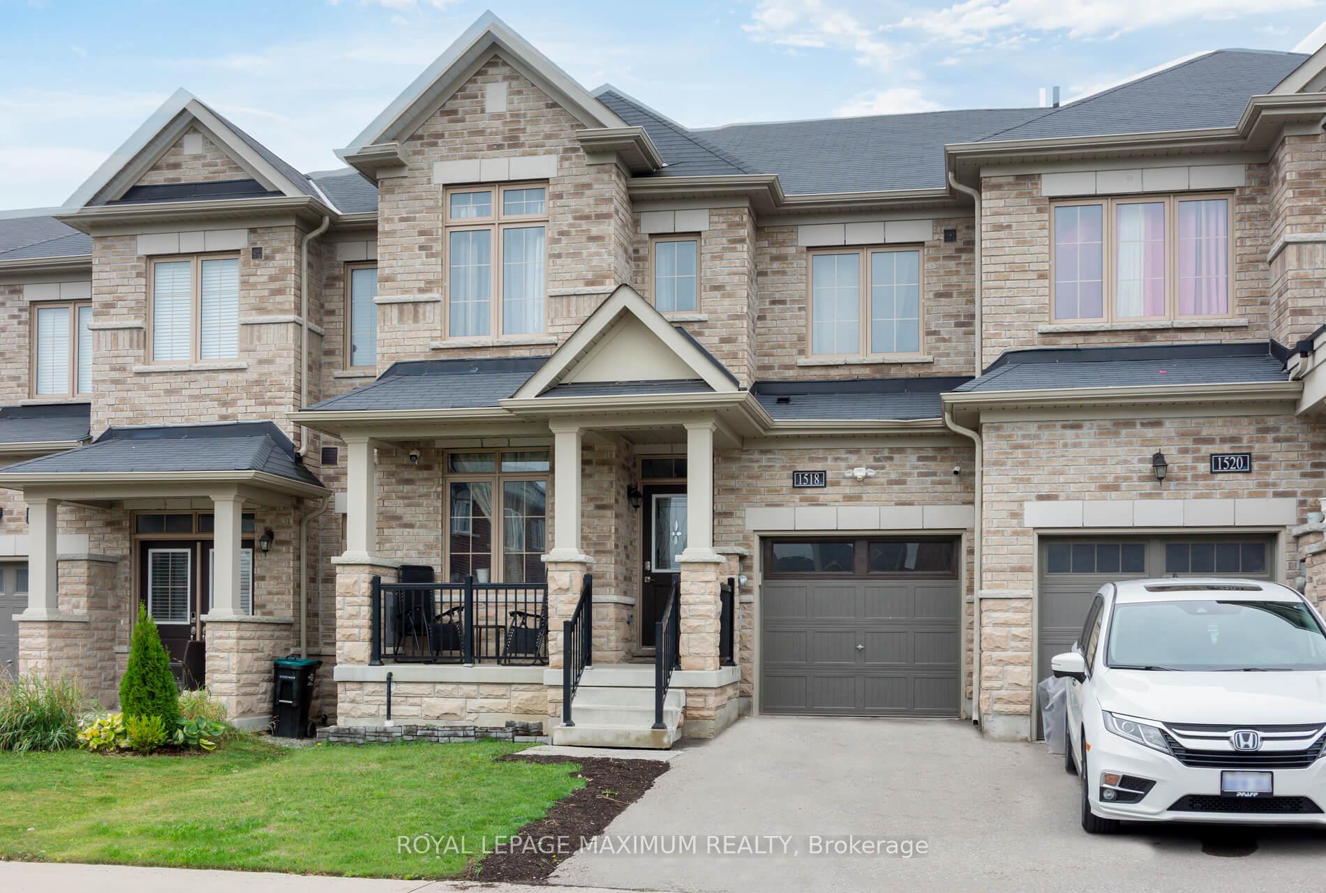Front of 1518 Farrow Crescent
