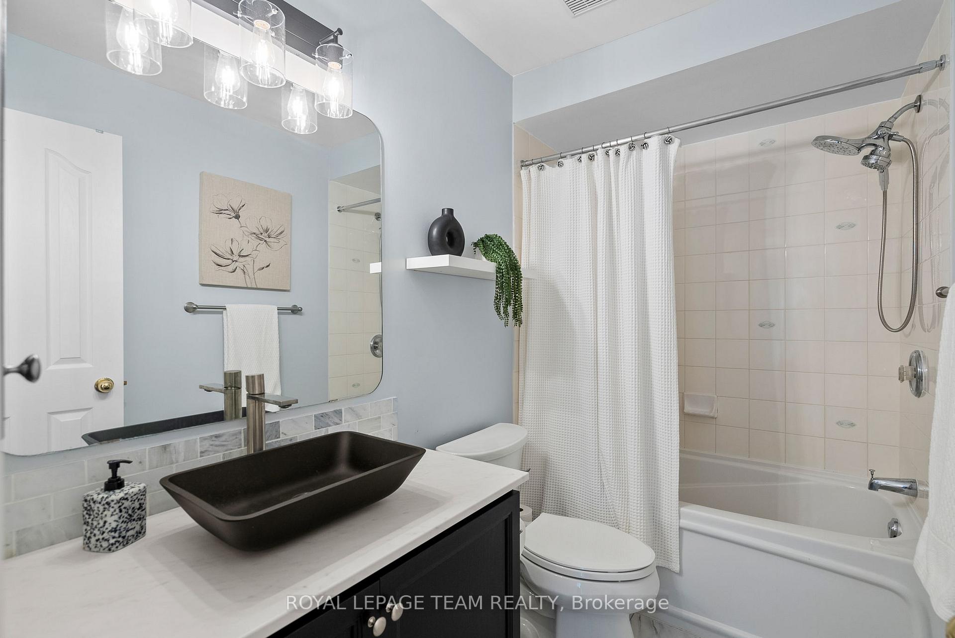 Photo 19 of 68 Eagleview Street, Ottawa, Kanata - Emerald Meadows/Trailwest — HOMEH