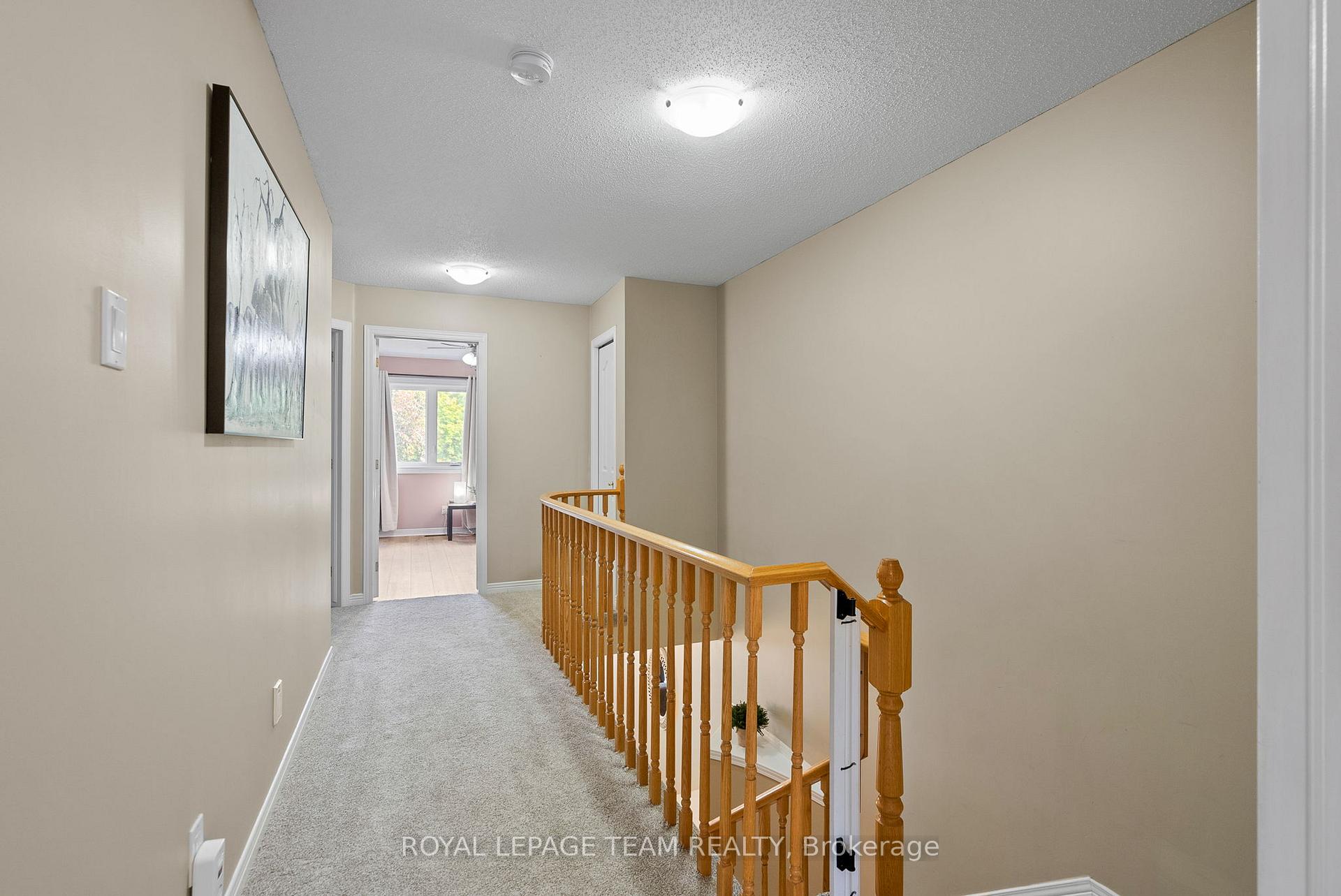 Photo 20 of 68 Eagleview Street, Ottawa, Kanata - Emerald Meadows/Trailwest — HOMEH