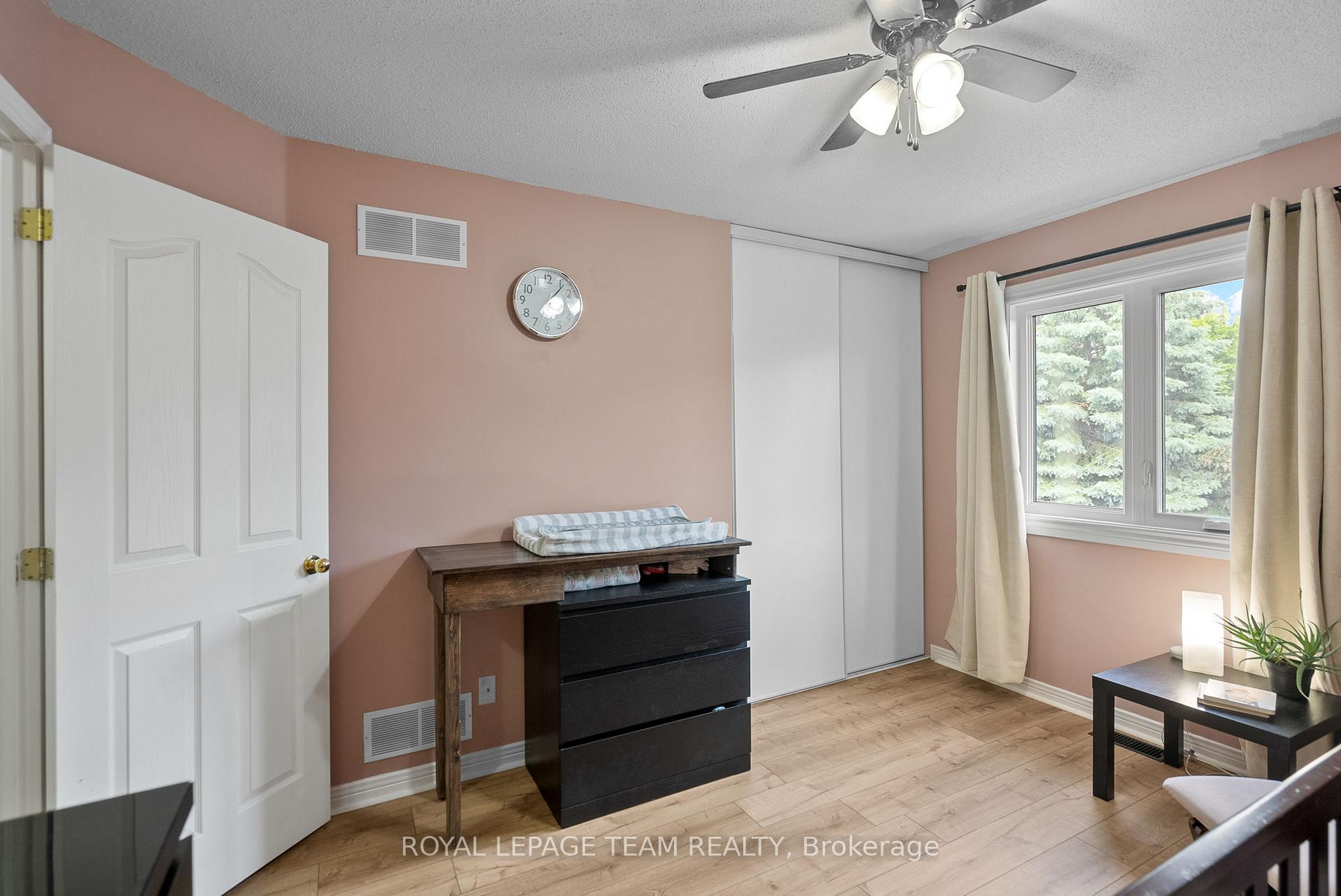Photo 22 of 68 Eagleview Street, Ottawa, Kanata - Emerald Meadows/Trailwest — HOMEH