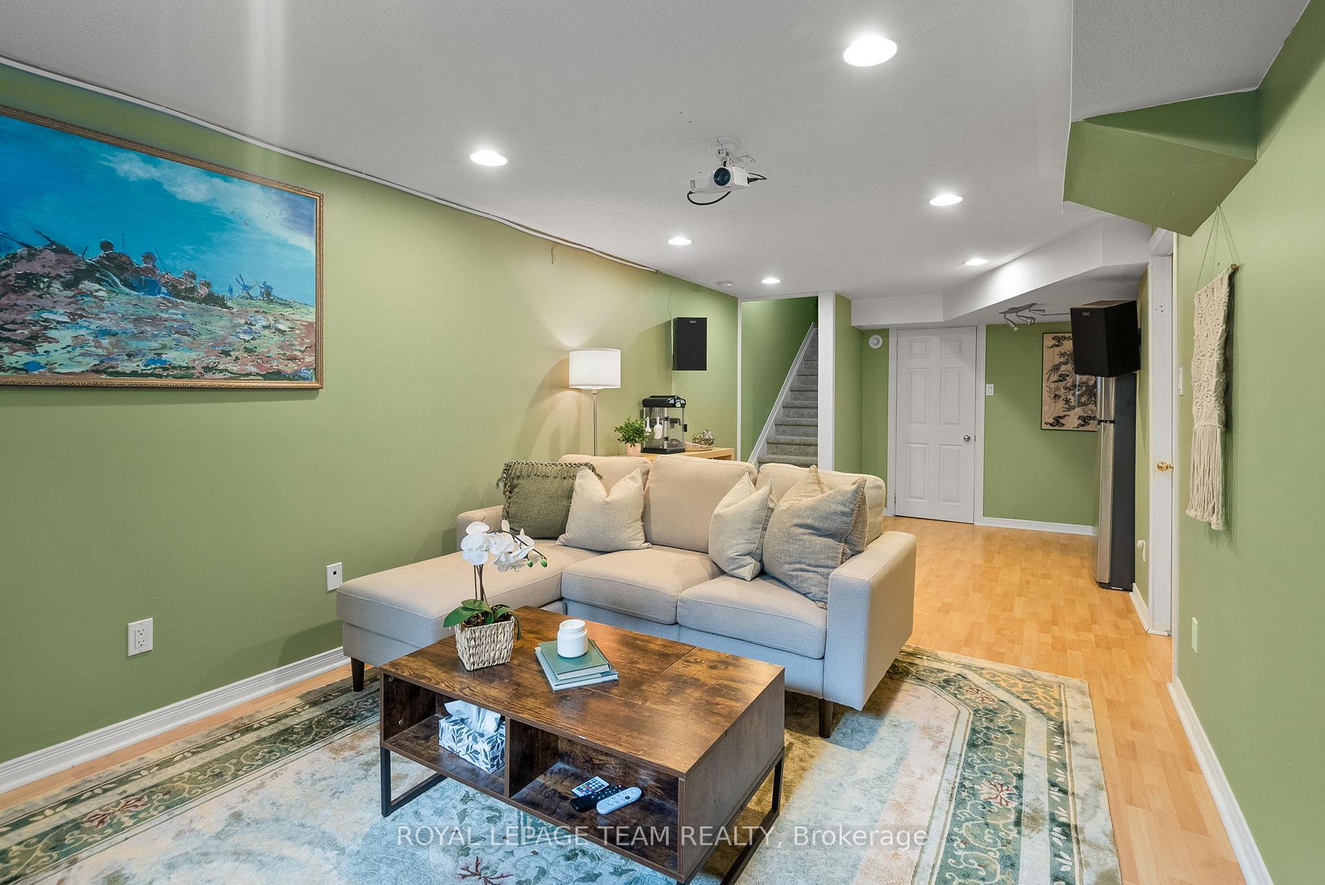 Photo 26 of 68 Eagleview Street, Ottawa, Kanata - Emerald Meadows/Trailwest — HOMEH