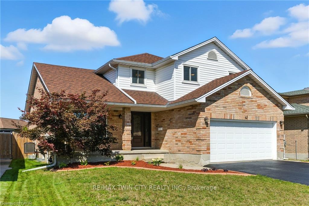 Photo 3 of 62 Zeller Drive, Kitchener — HOMEH