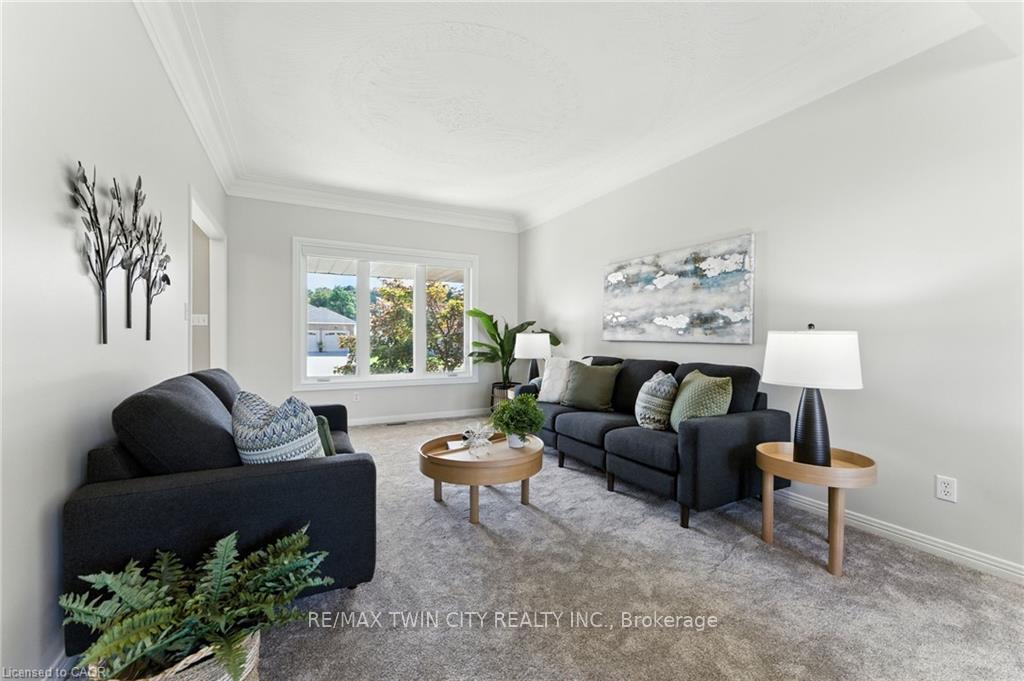 Photo 9 of 62 Zeller Drive, Kitchener — HOMEH