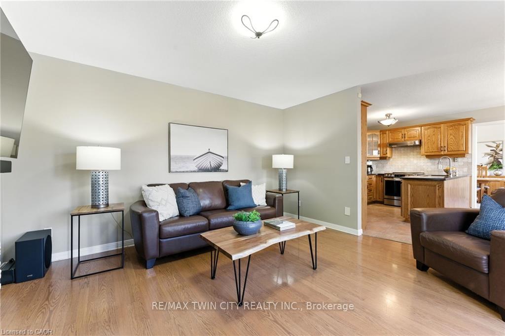 Photo 20 of 62 Zeller Drive, Kitchener — HOMEH